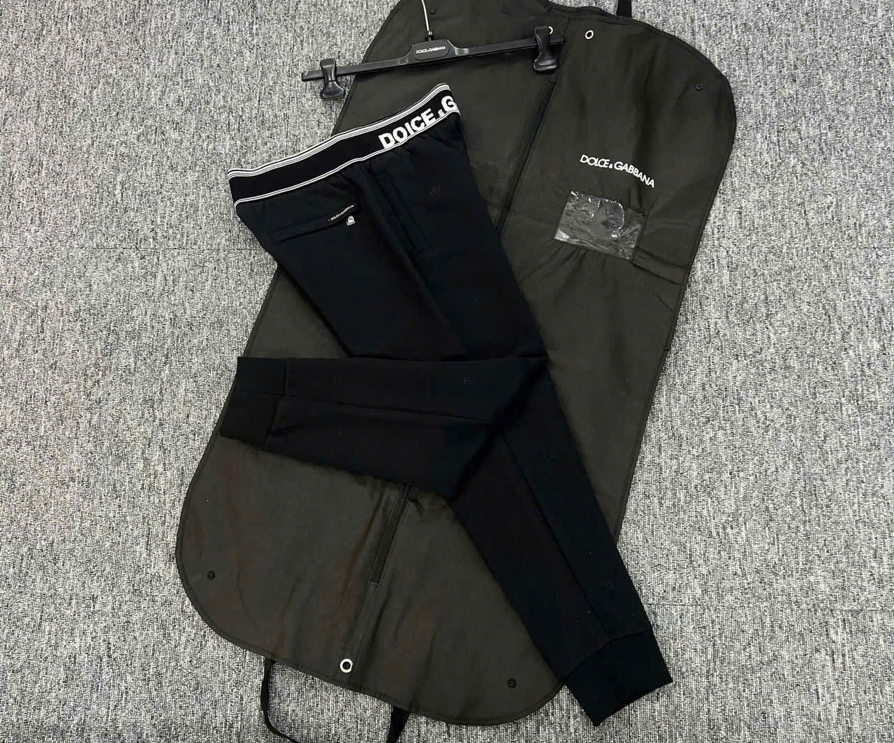 Quần jogger nỉ Dolce Gabbana DG logo check cạp Like Auth S-XL MK