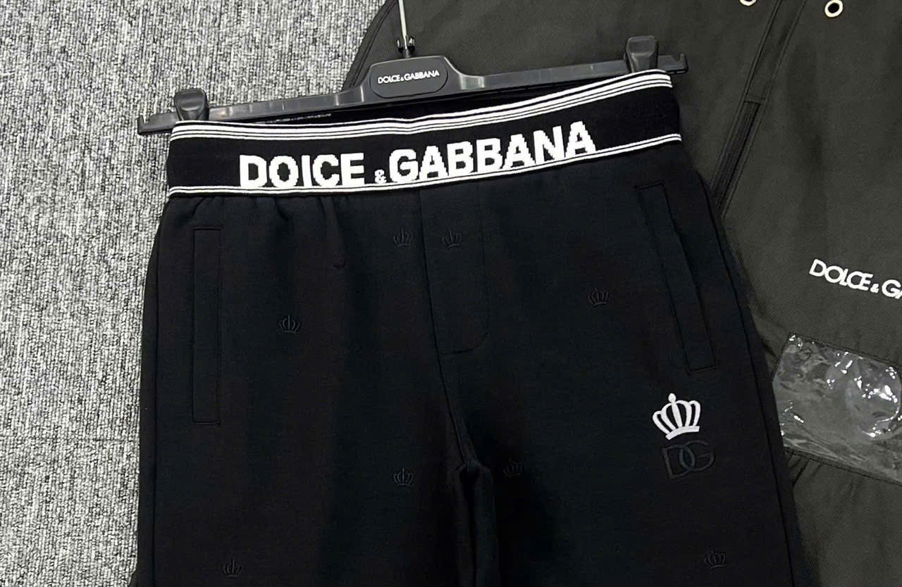 Quần jogger nỉ Dolce Gabbana DG logo check cạp Like Auth S-XL MK