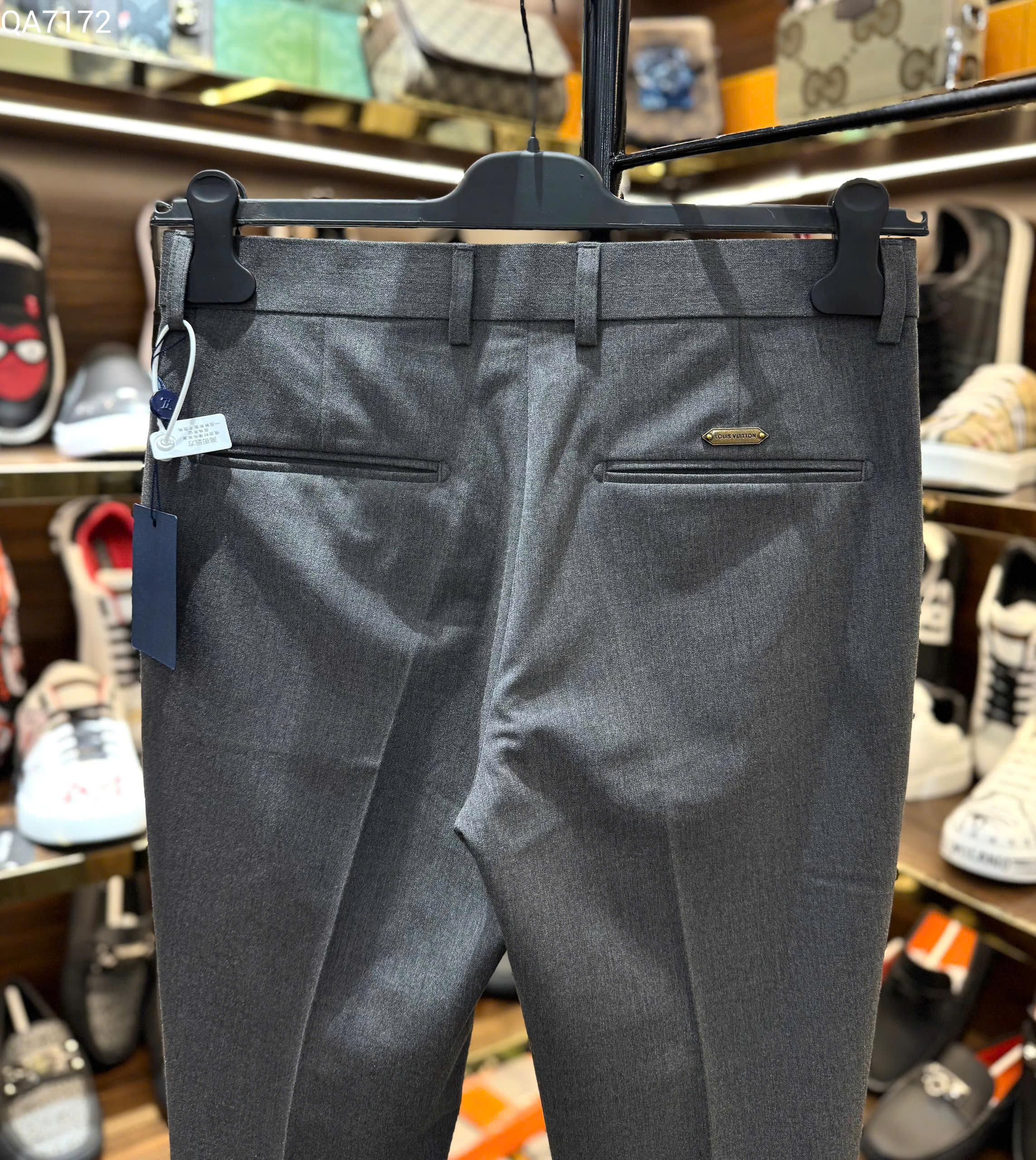 Quần tây âu Louis Vuitton LV Xám logo tag hoa đùi Like Auth 28-43 MK