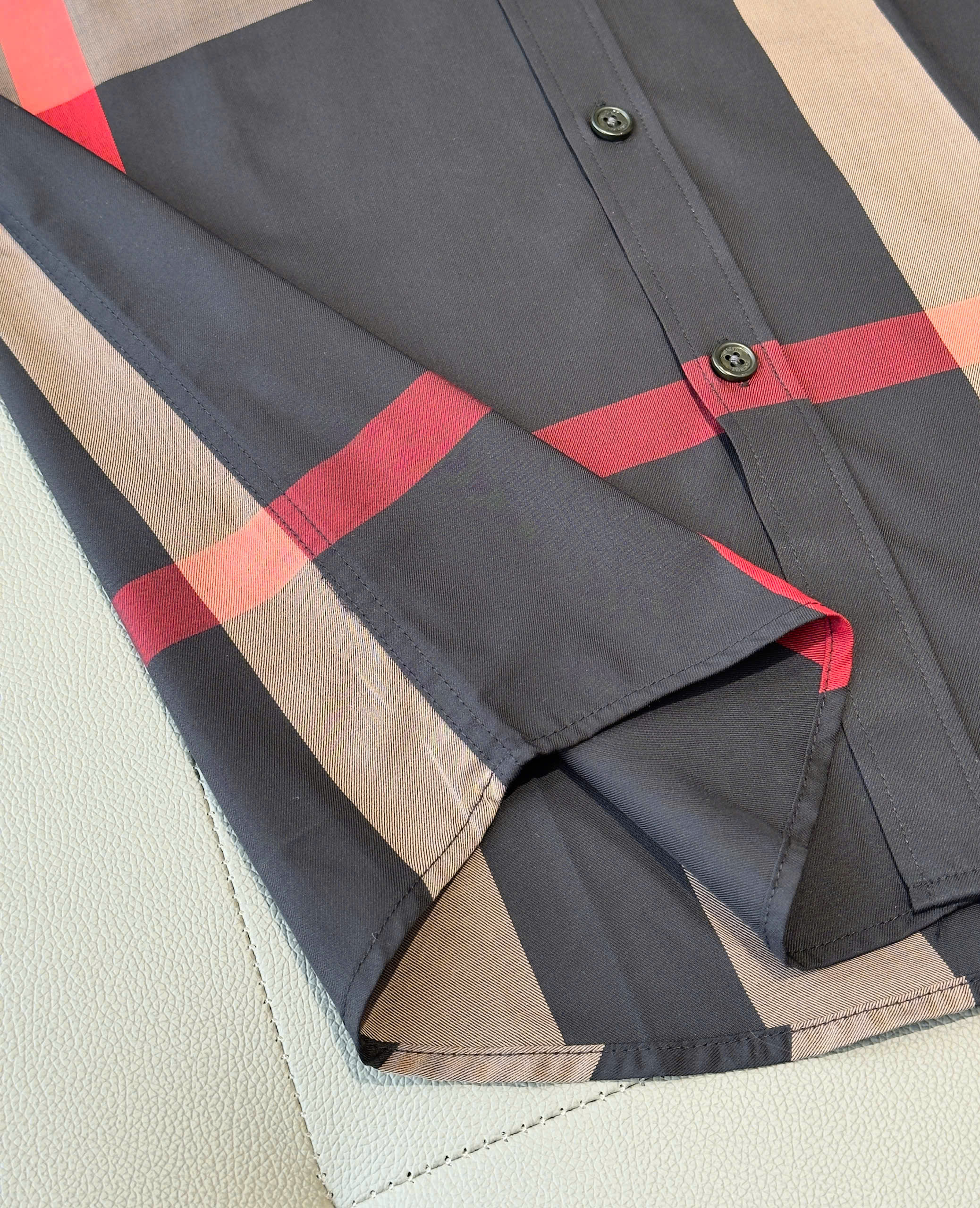 Áo sơ mi Burberry BBR kẻ điểm nhấn sọc Đỏ Like Auth S-XXL DDT