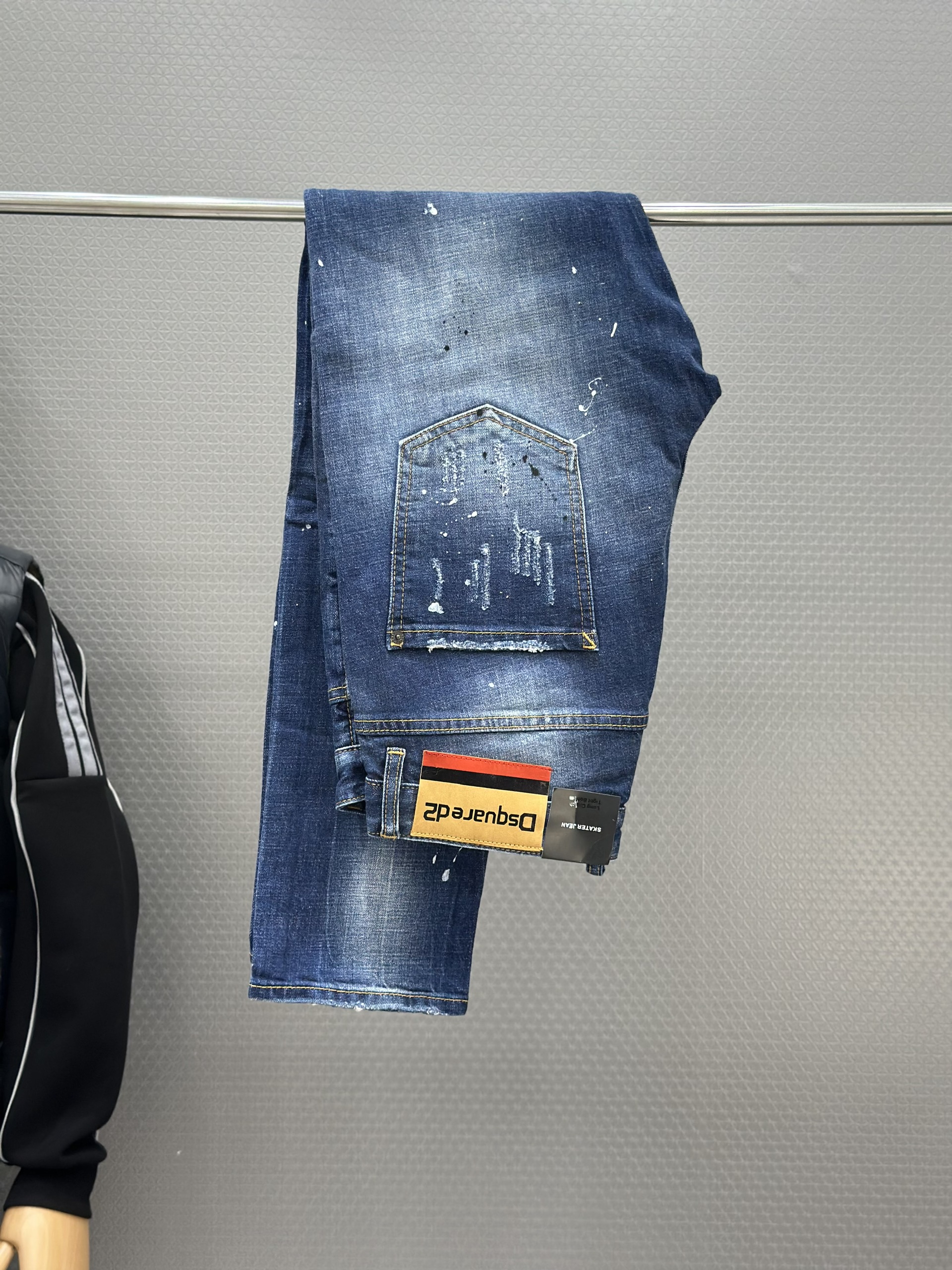 Quần Jean Dsquared2 DSQ 978 Xanh rách xước vẩy sơn tag Nâu Đen Đỏ Like Auth 44-52 VTN