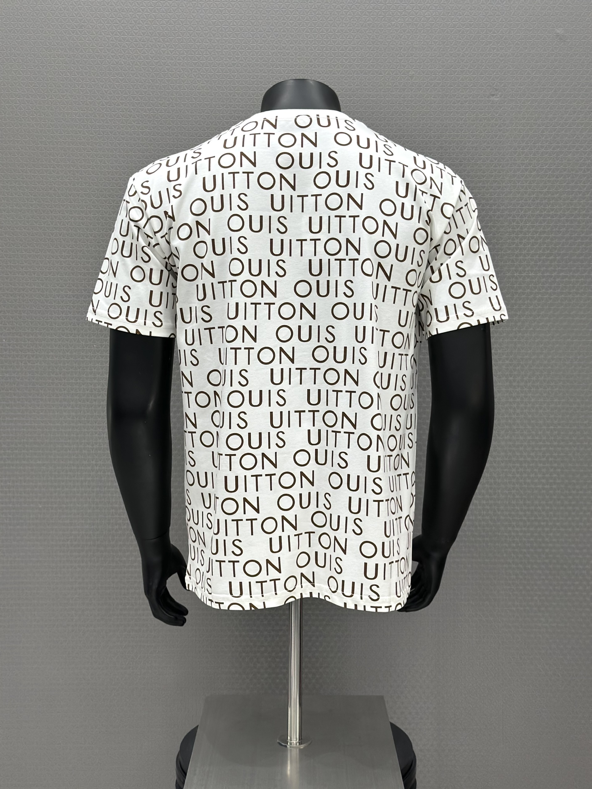 Áo phông T shirt Louis Vuitton LV 1433 logo chữ full Like Auth S-L VTN