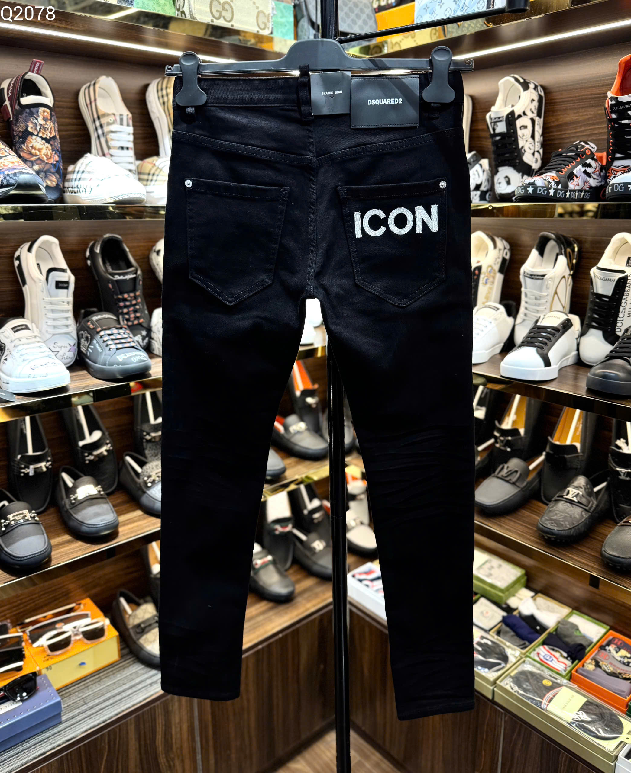 Quần Jean bò Dsquared2 DSQ icon Đen khóa lệch logo túi sau Like Auth 44-54 MK