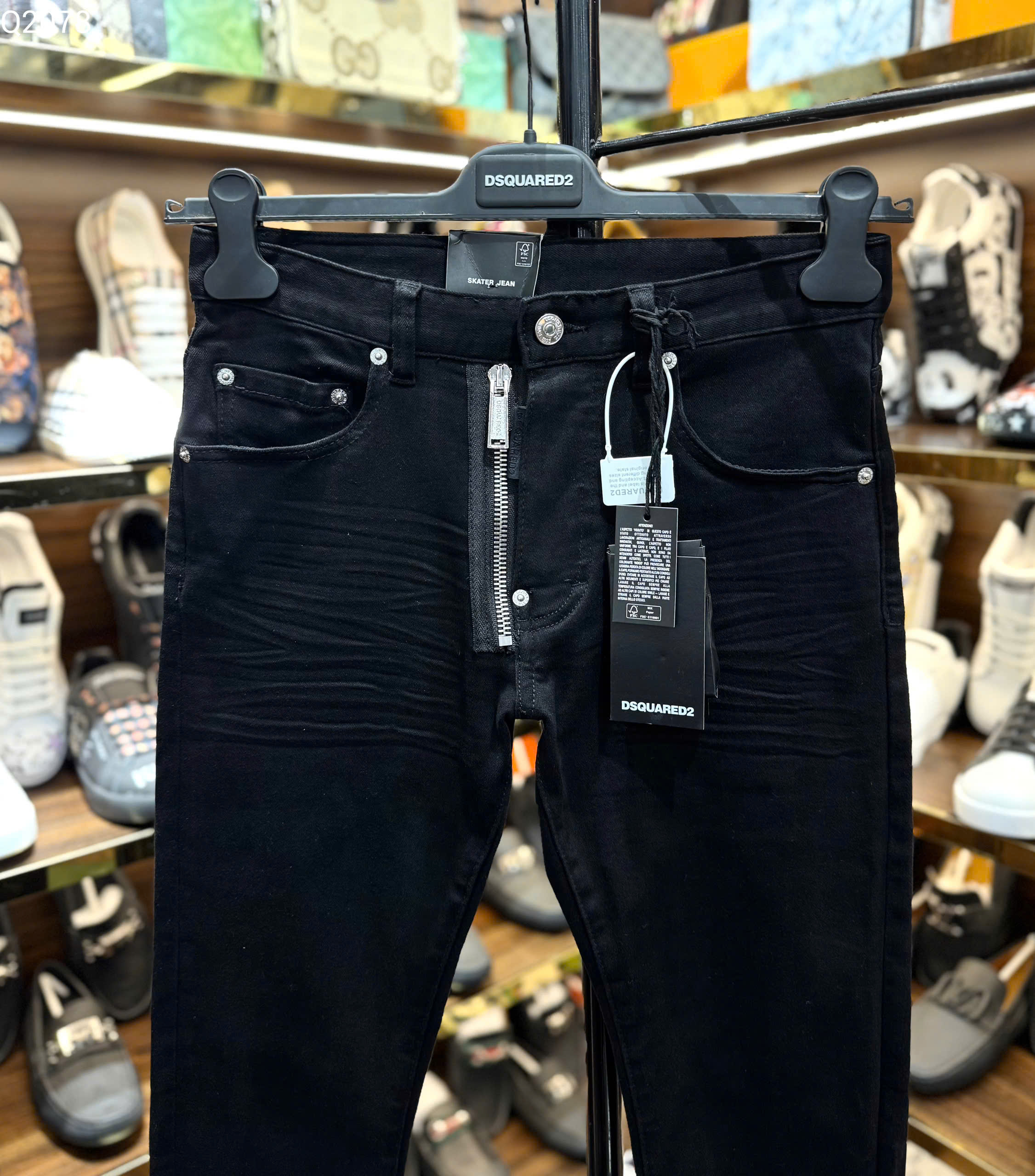 Quần Jean bò Dsquared2 DSQ icon Đen khóa lệch logo túi sau Like Auth 44-54 MK