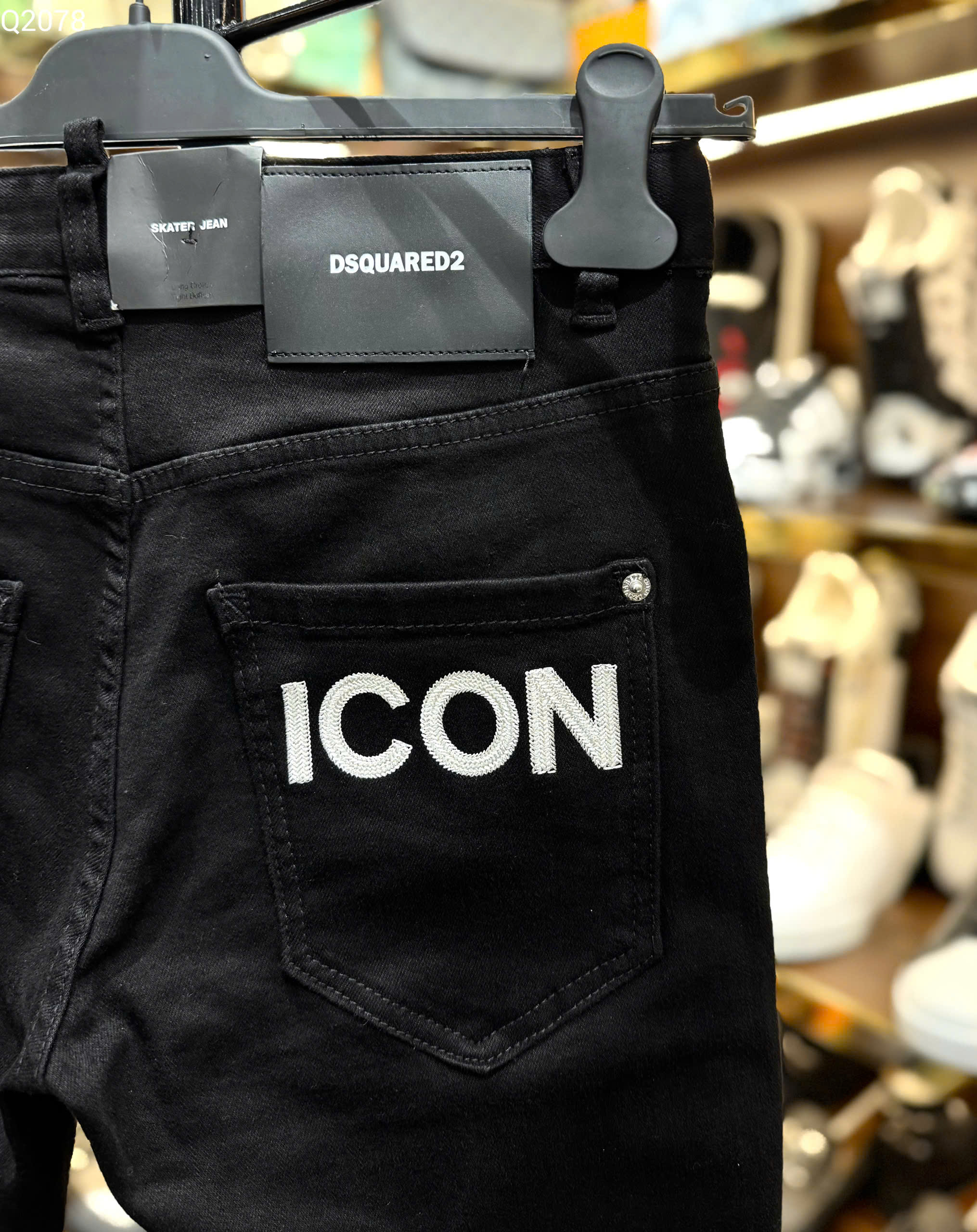 Quần Jean bò Dsquared2 DSQ icon Đen khóa lệch logo túi sau Like Auth 44-54 MK