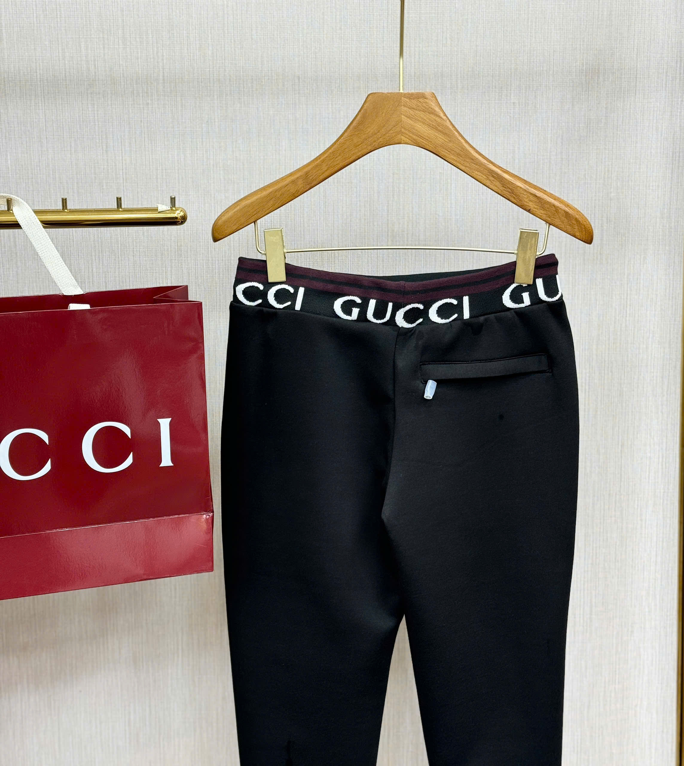 Quần Jogger nỉ Gucci GC logo check cạp Like Auth 44-50 CD