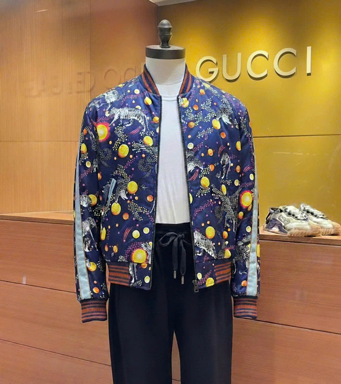 Áo khoác bomber Gucci GC họa tiết Animal vũ trụ Like AUth 44-50 LK