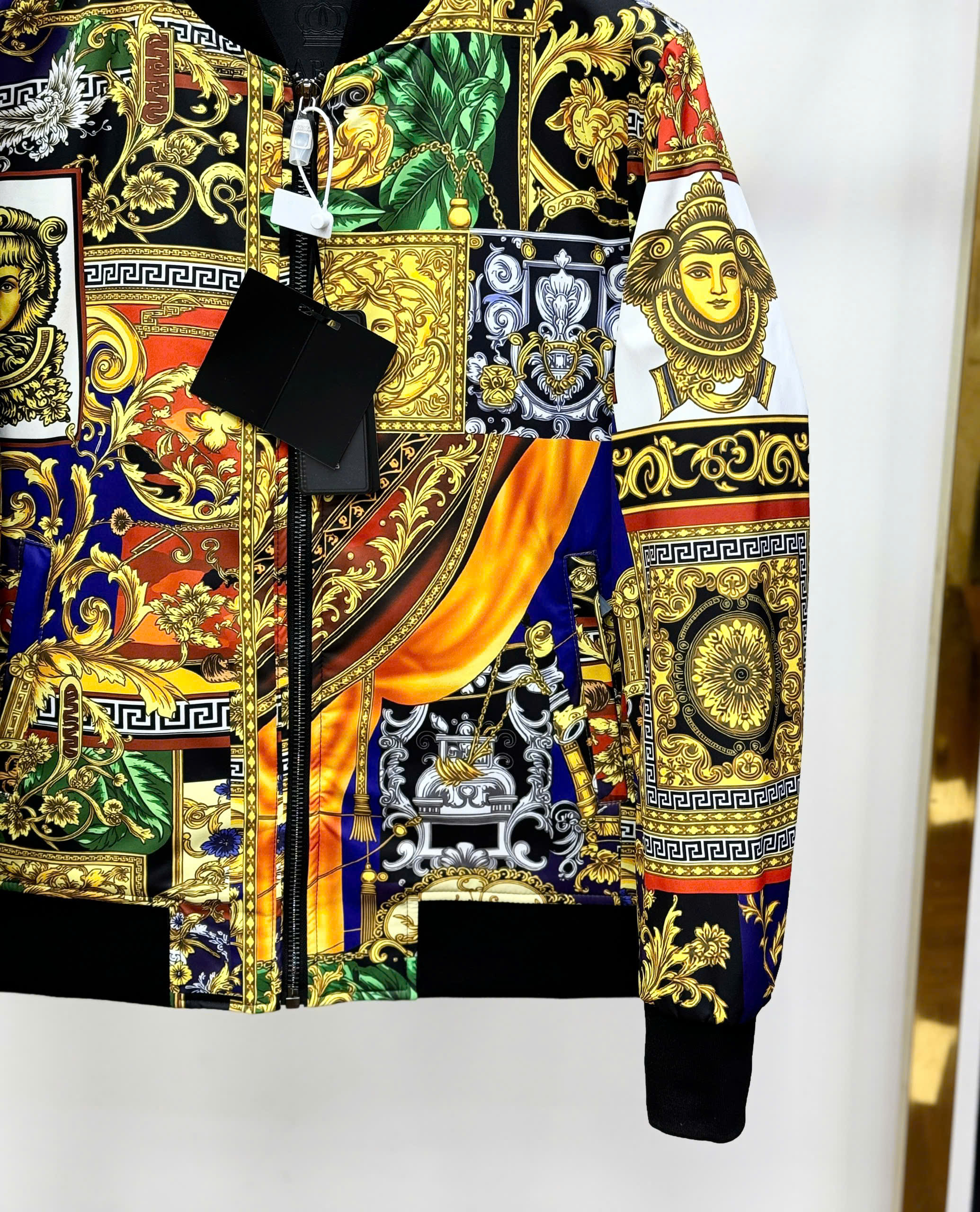 Áo khoác bomber Versace VS Vàng họa tiết quý tộc Like AUth 44-50 CD