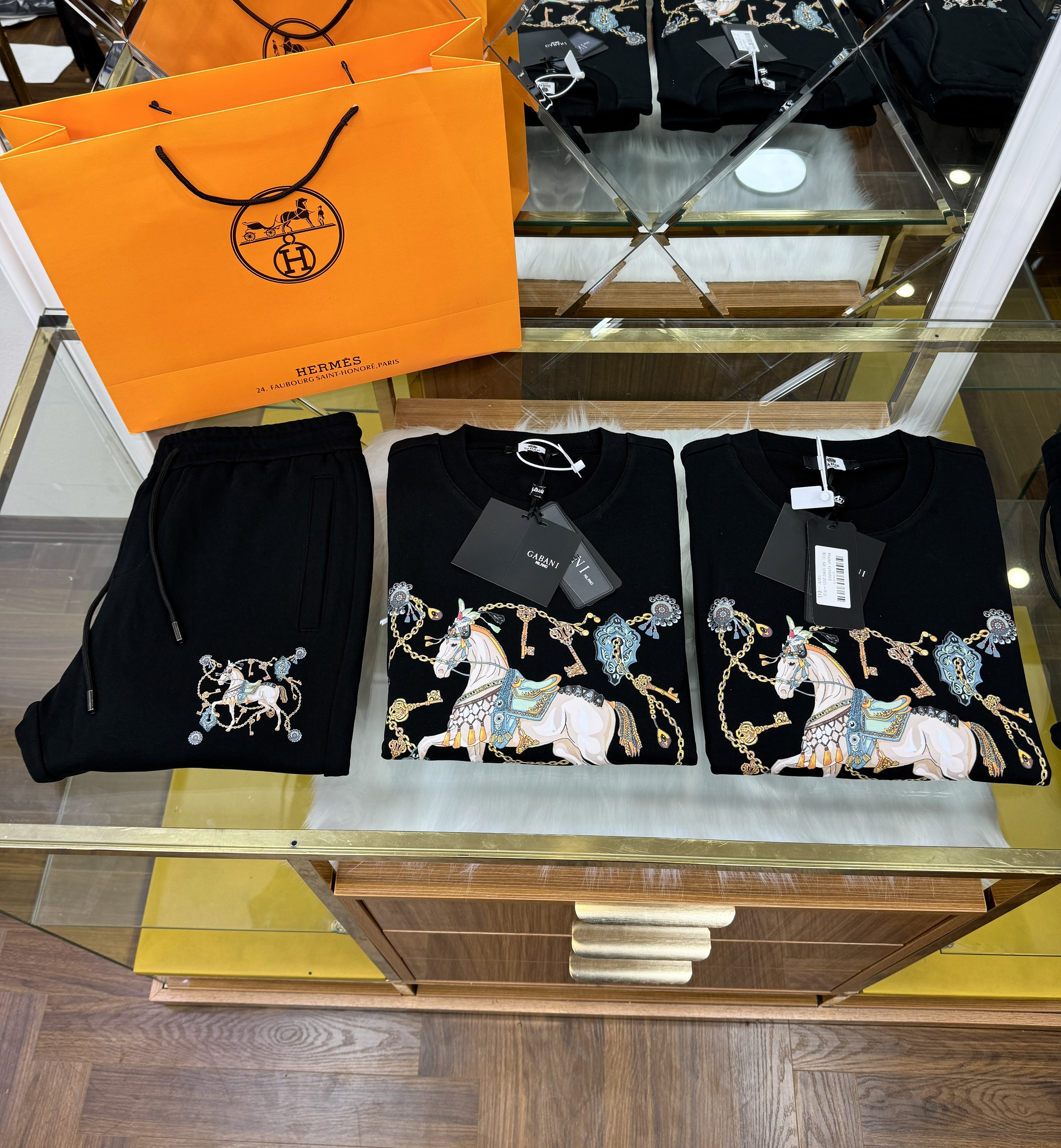 Set bộ nỉ Hermes HM logo thêu ngựa quý tộc mặt trước Like AUth 44-50 CD