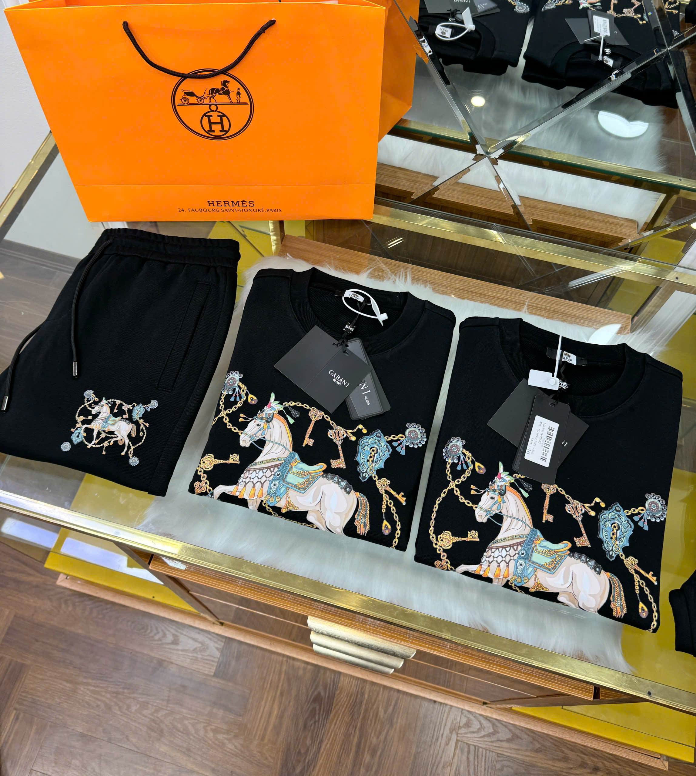 Set bộ nỉ Hermes HM logo thêu ngựa quý tộc mặt trước Like AUth 44-50 CD