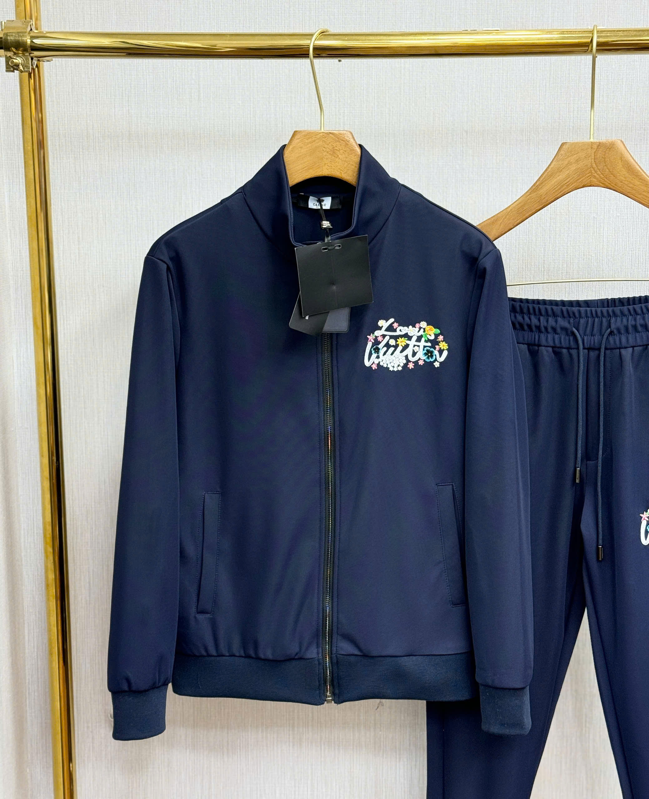 Set bộ nỉ Louis Vuitton LV Xanh than logo thêu họa tiết trước sau Like Auth 44-50 CD