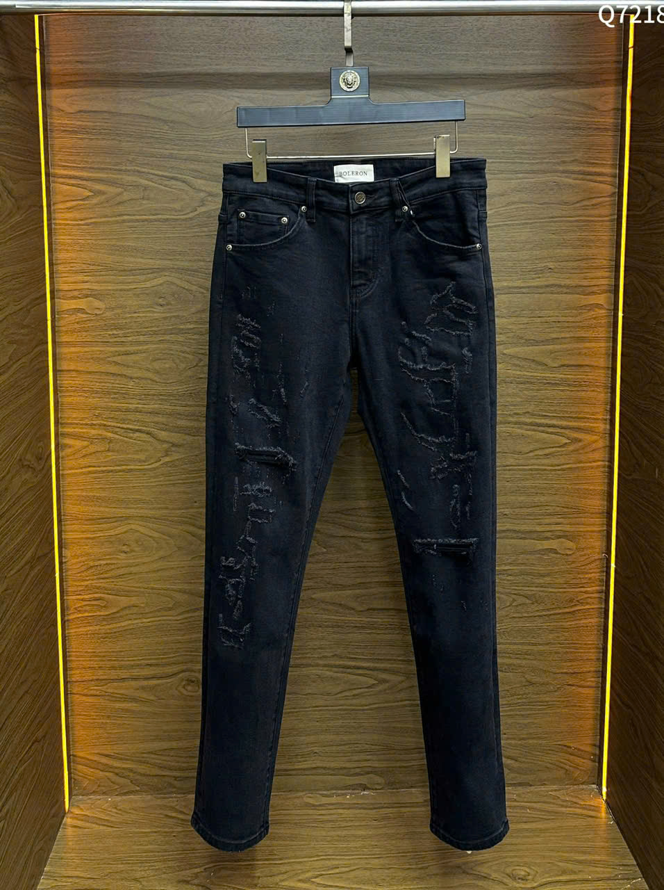 Quần Jean Gucci GC Đen rách mài Like Auth on web LK