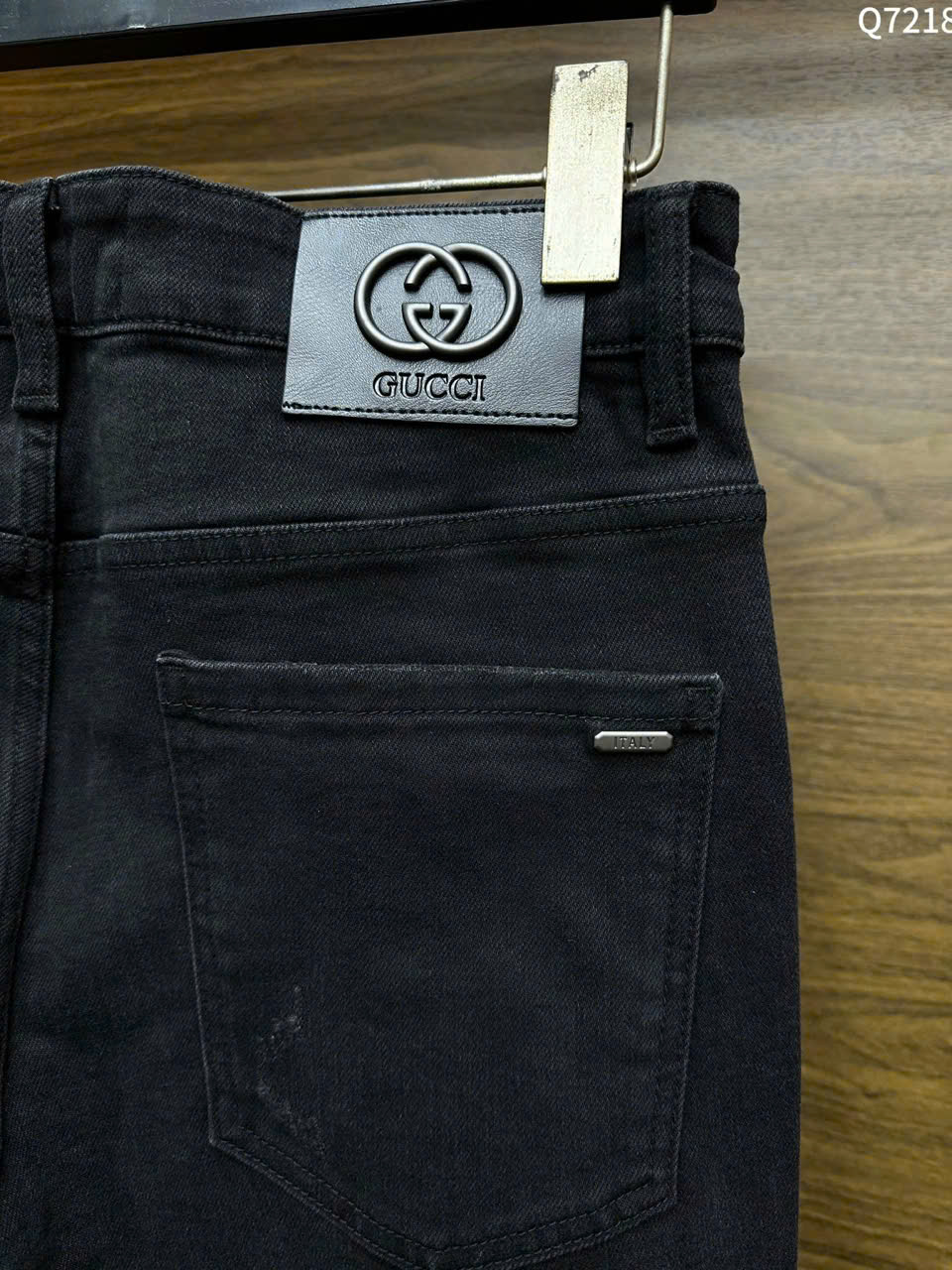 Quần Jean Gucci GC Đen rách mài Like Auth on web LK