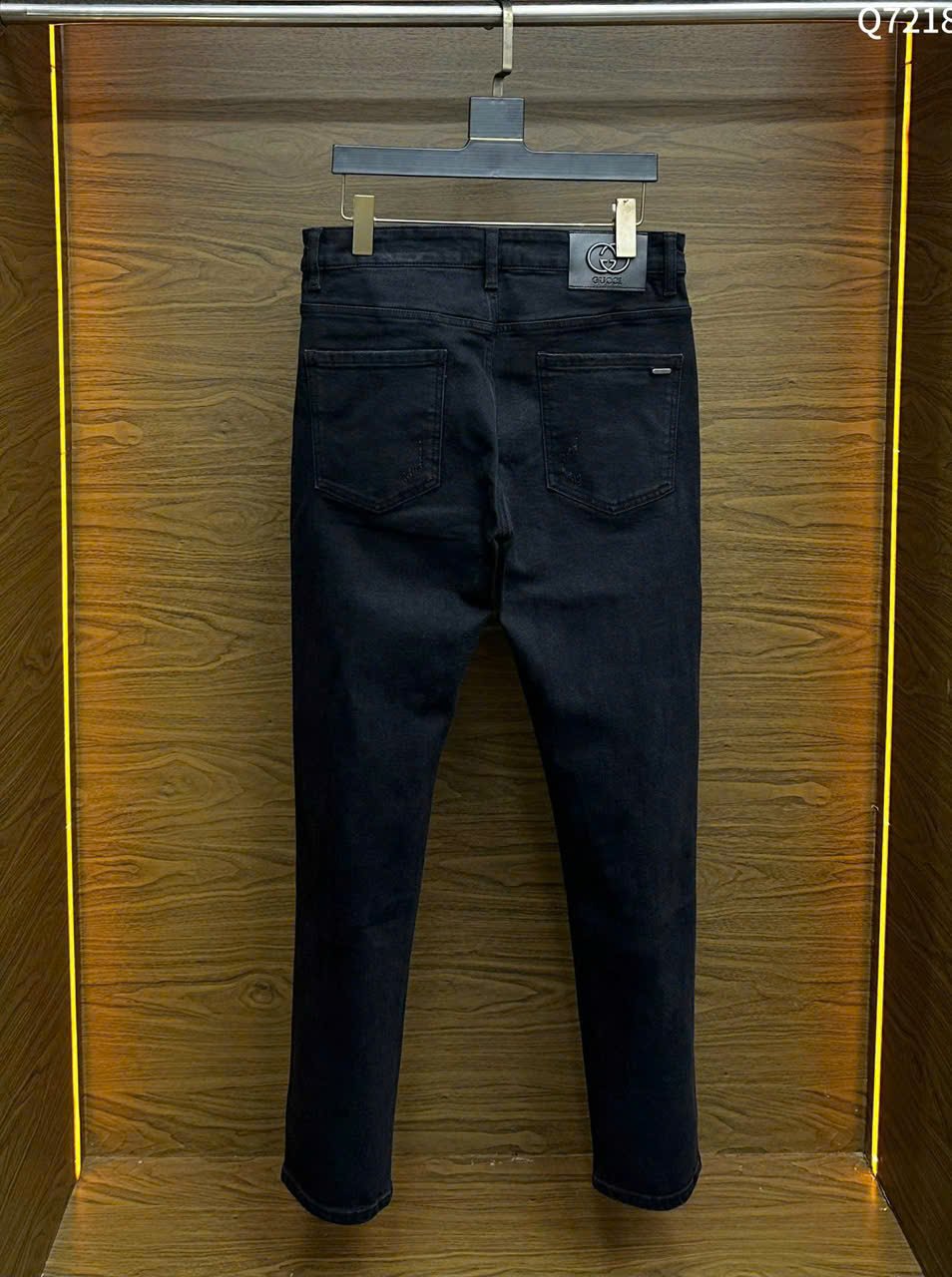 Quần Jean Gucci GC Đen rách mài Like Auth on web LK