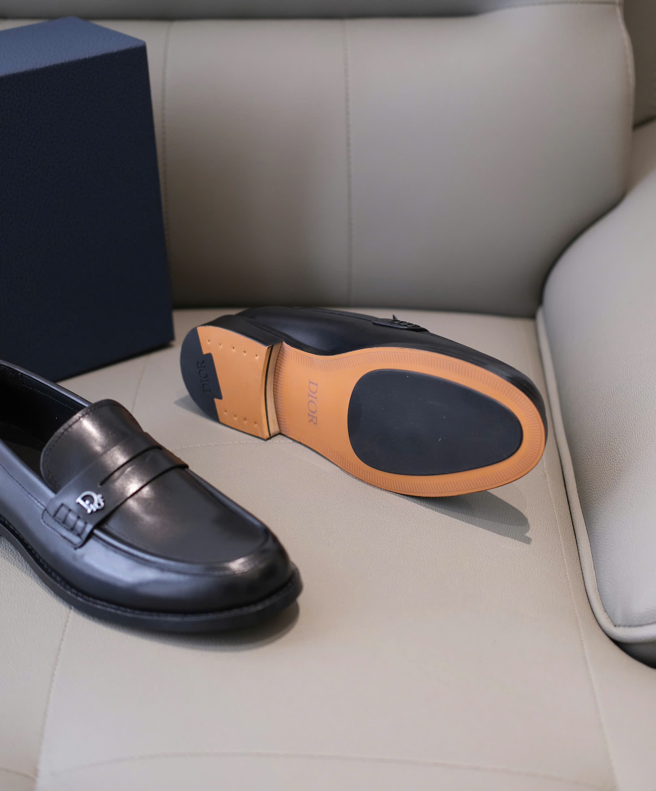 Giày loafer Dior Đen bóng logo CD tag bạc Like Auth 38-43 DDT