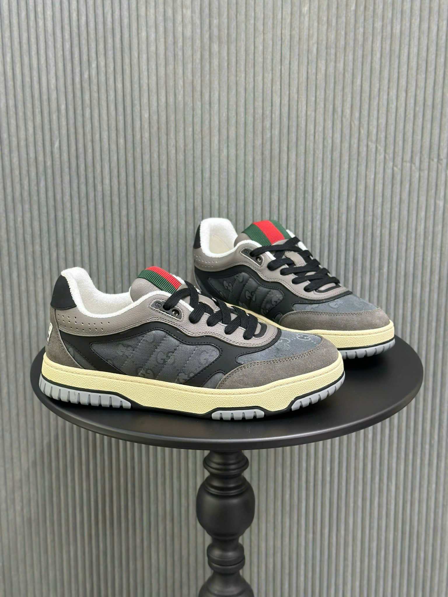 Giày sneaker Gucci GC 1323 Xám pha da lộn Like Auth 39-42 VTN