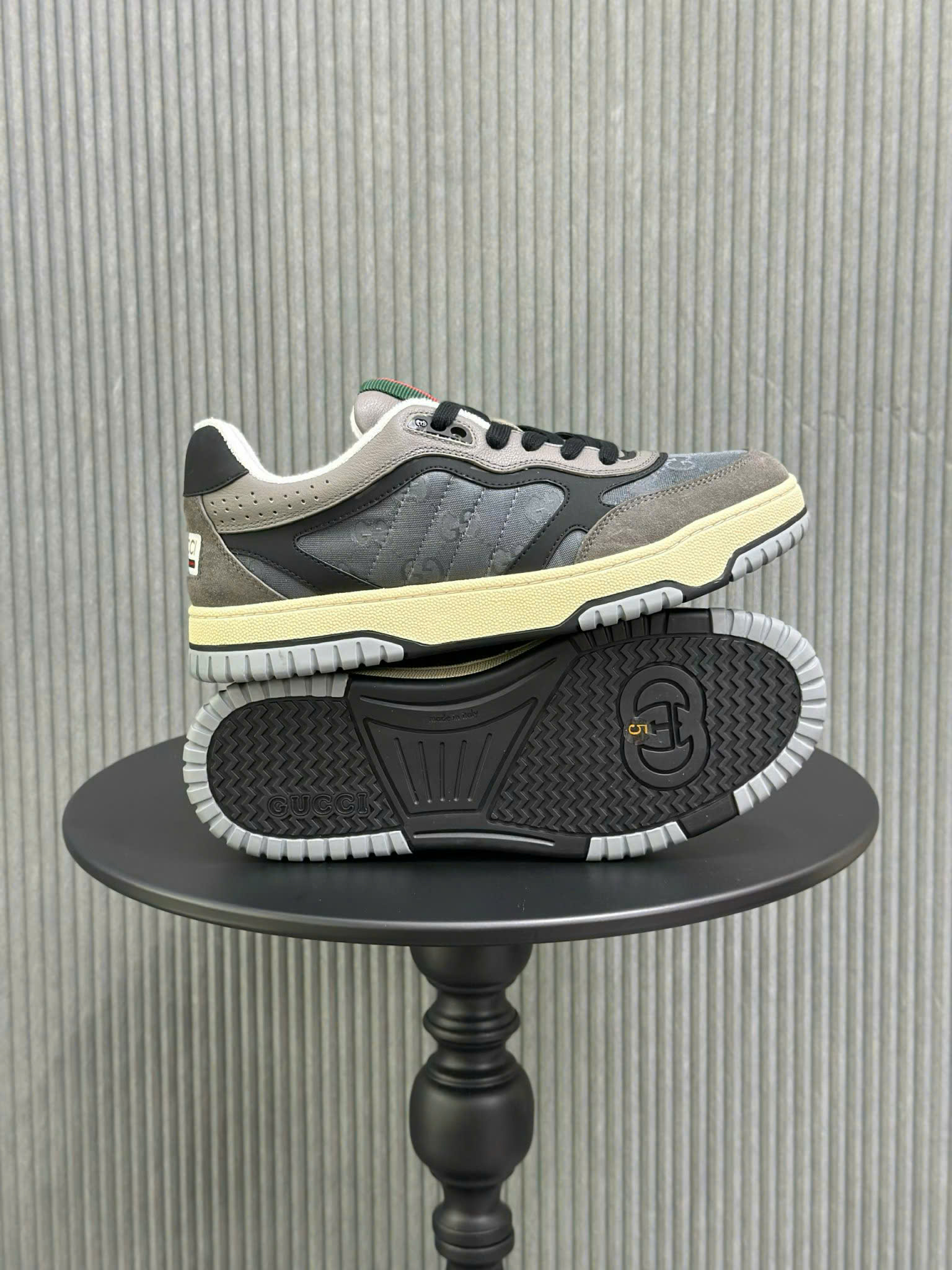 Giày sneaker Gucci GC 1323 Xám pha da lộn Like Auth 39-42 VTN