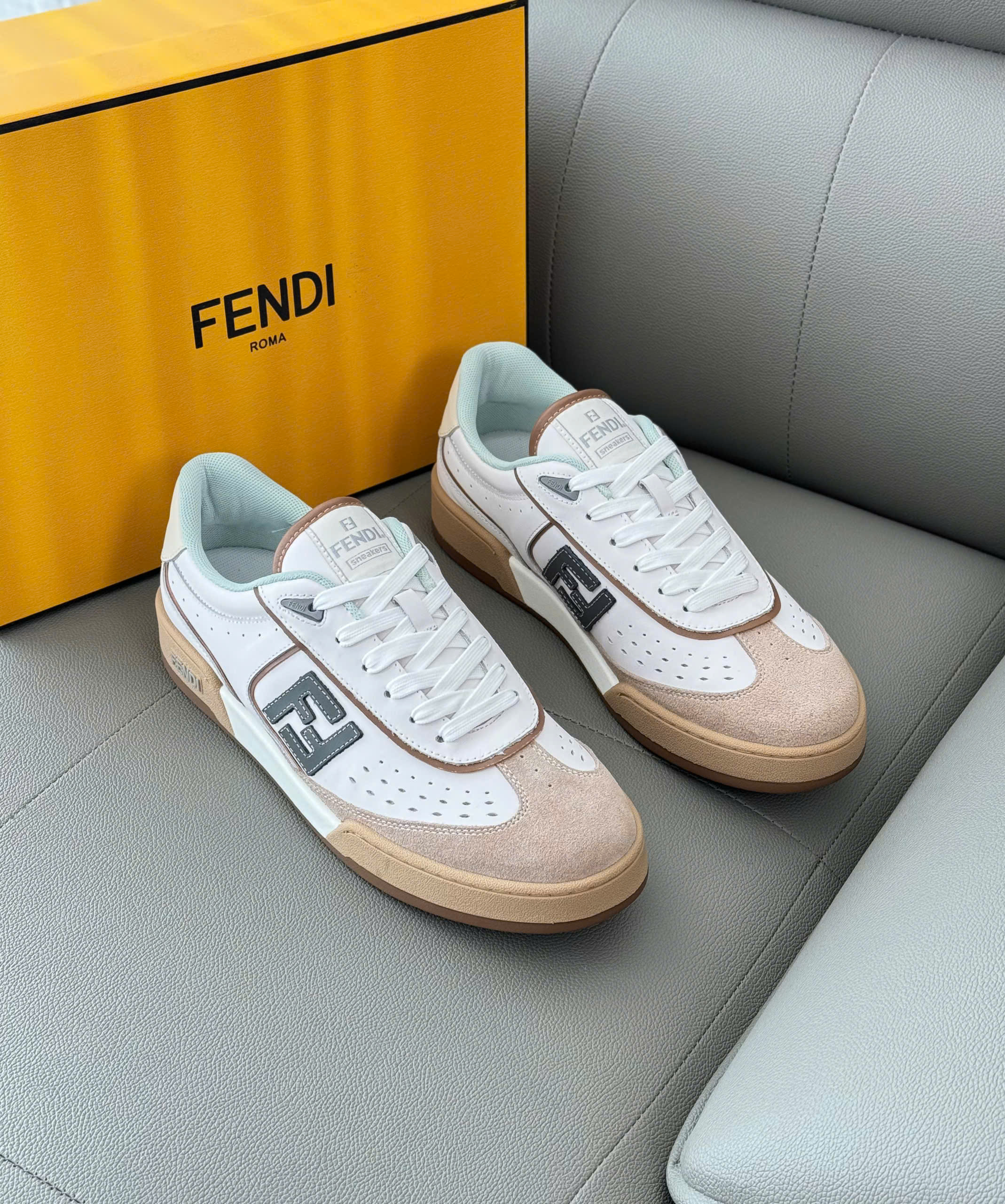 Giày sneaker Fendi Trắng phối viền Nâu Like Auth 38-43 DDT
