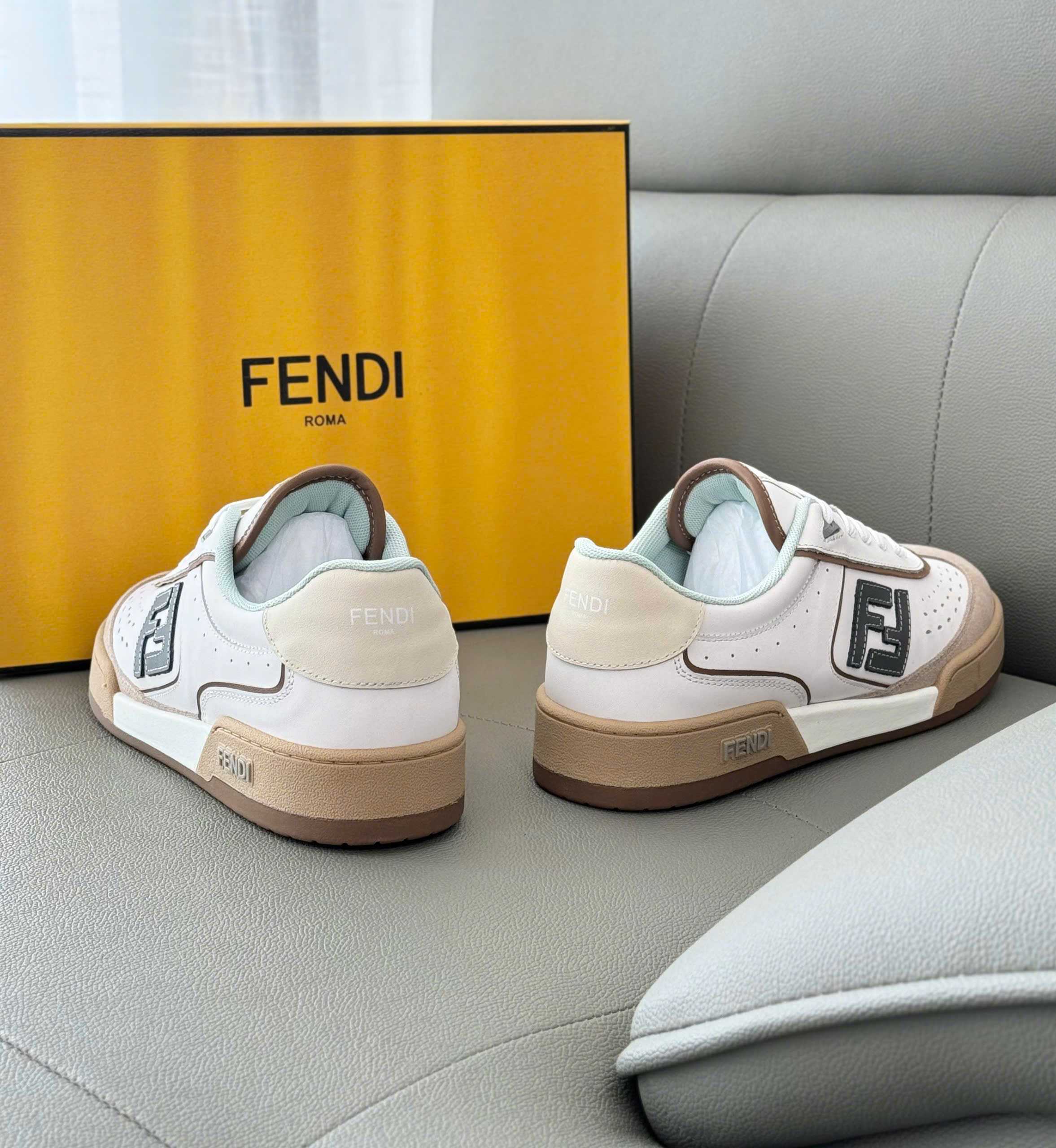 Giày sneaker Fendi Trắng phối viền Nâu Like Auth 38-43 DDT