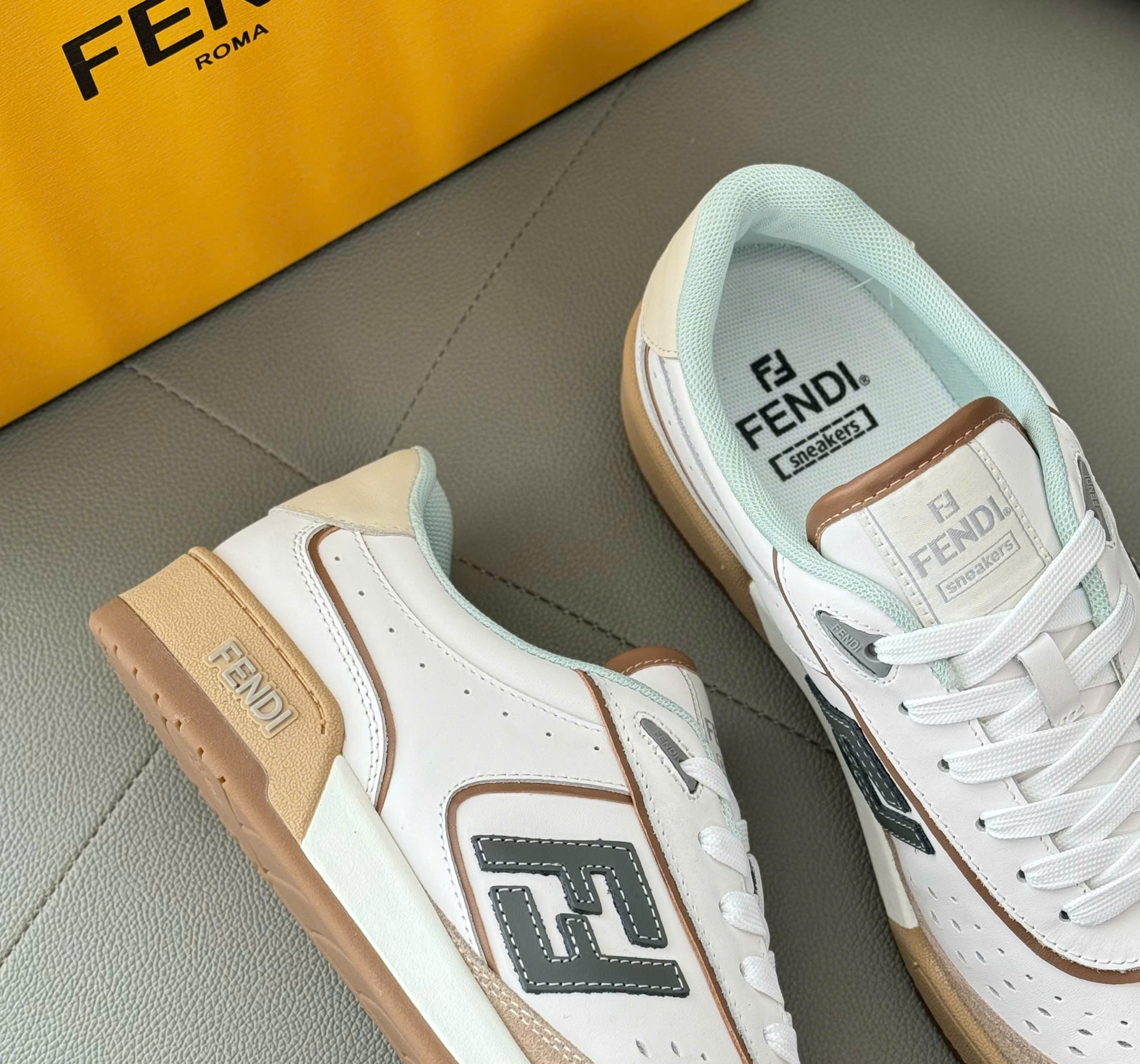 Giày sneaker Fendi Trắng phối viền Nâu Like Auth 38-43 DDT