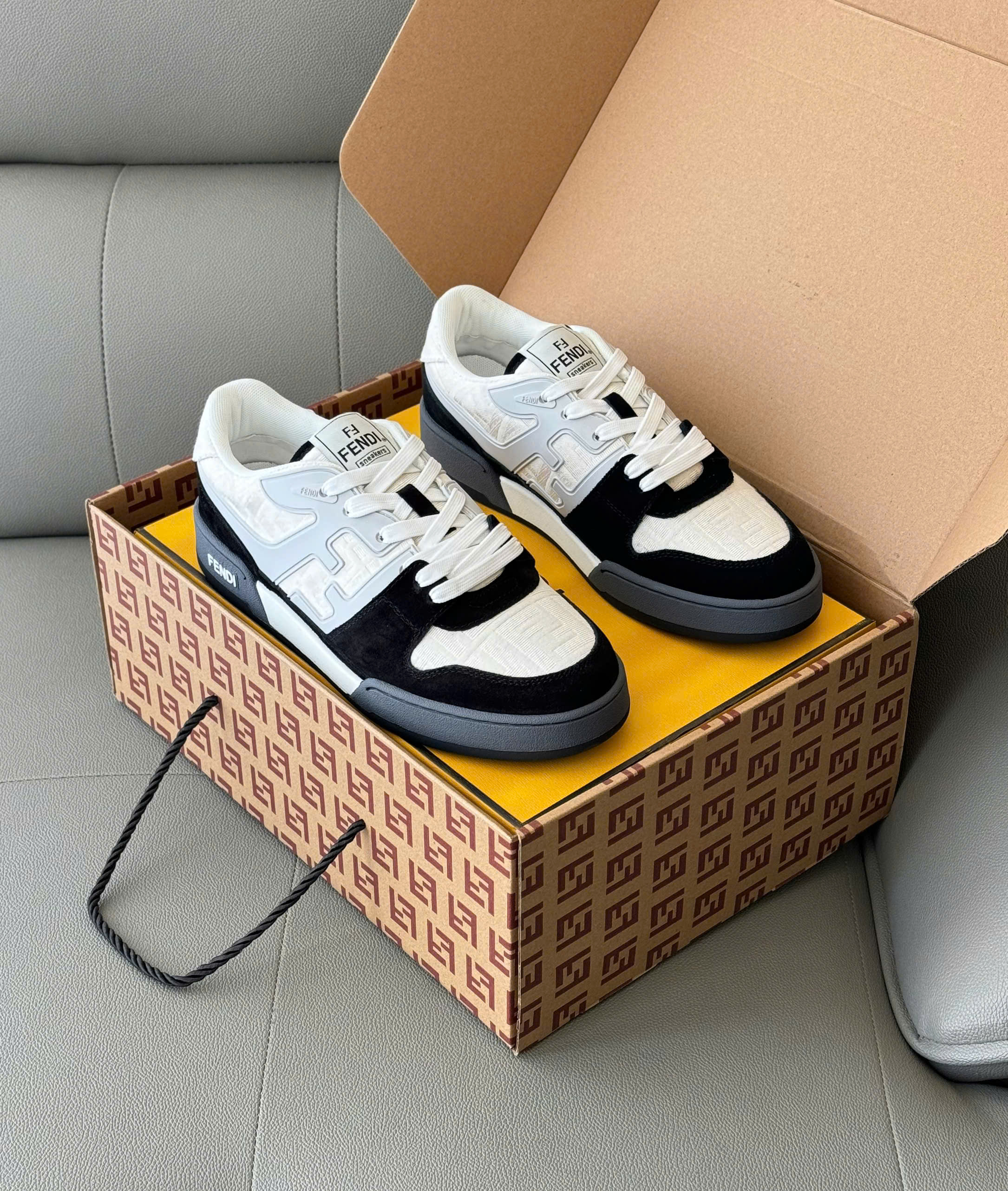 Giày sneaker Fendi Trắng phối viền Đen Ghi Like Auth 38-43 DDT