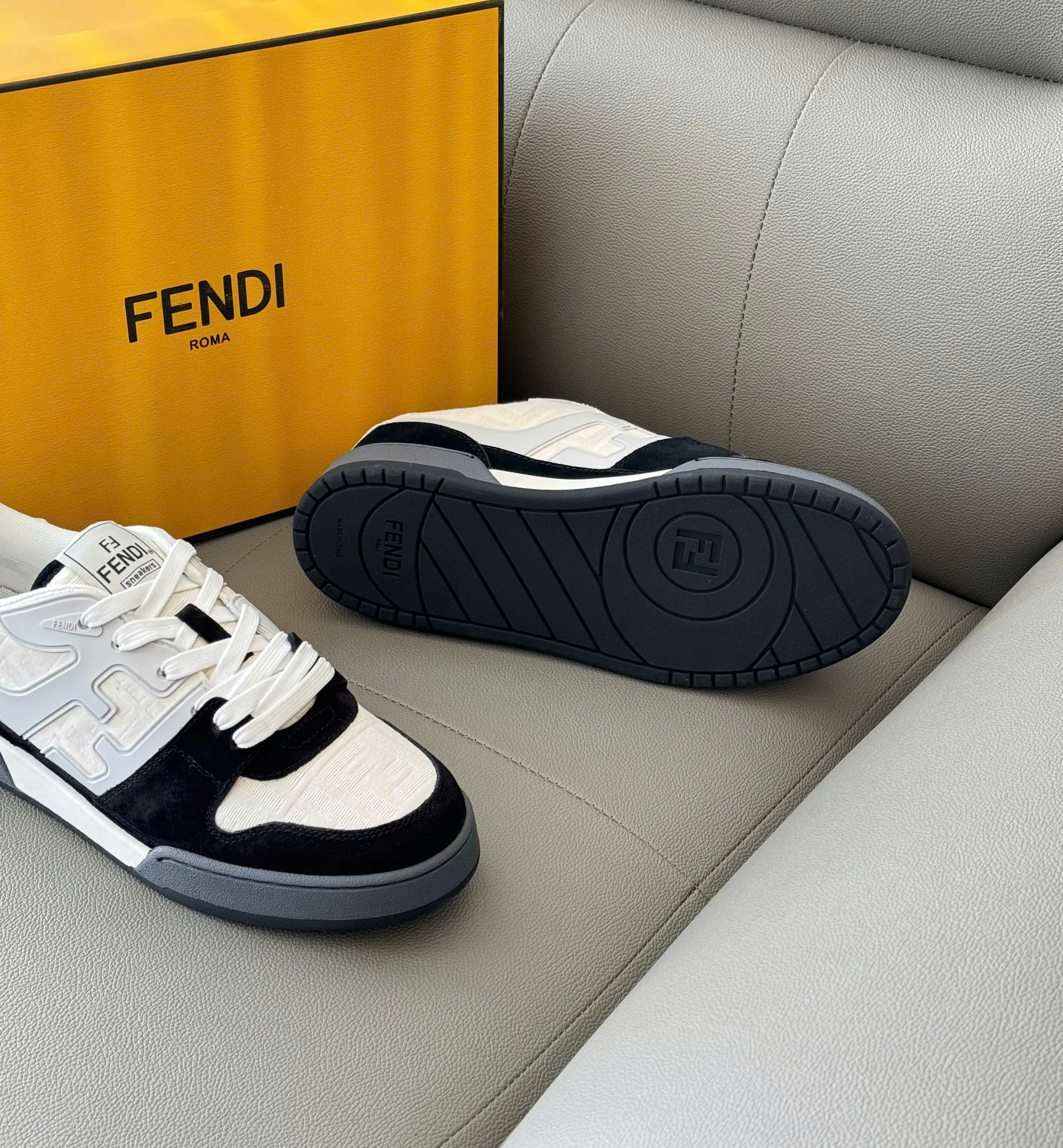Giày sneaker Fendi Trắng phối viền Đen Ghi Like Auth 38-43 DDT