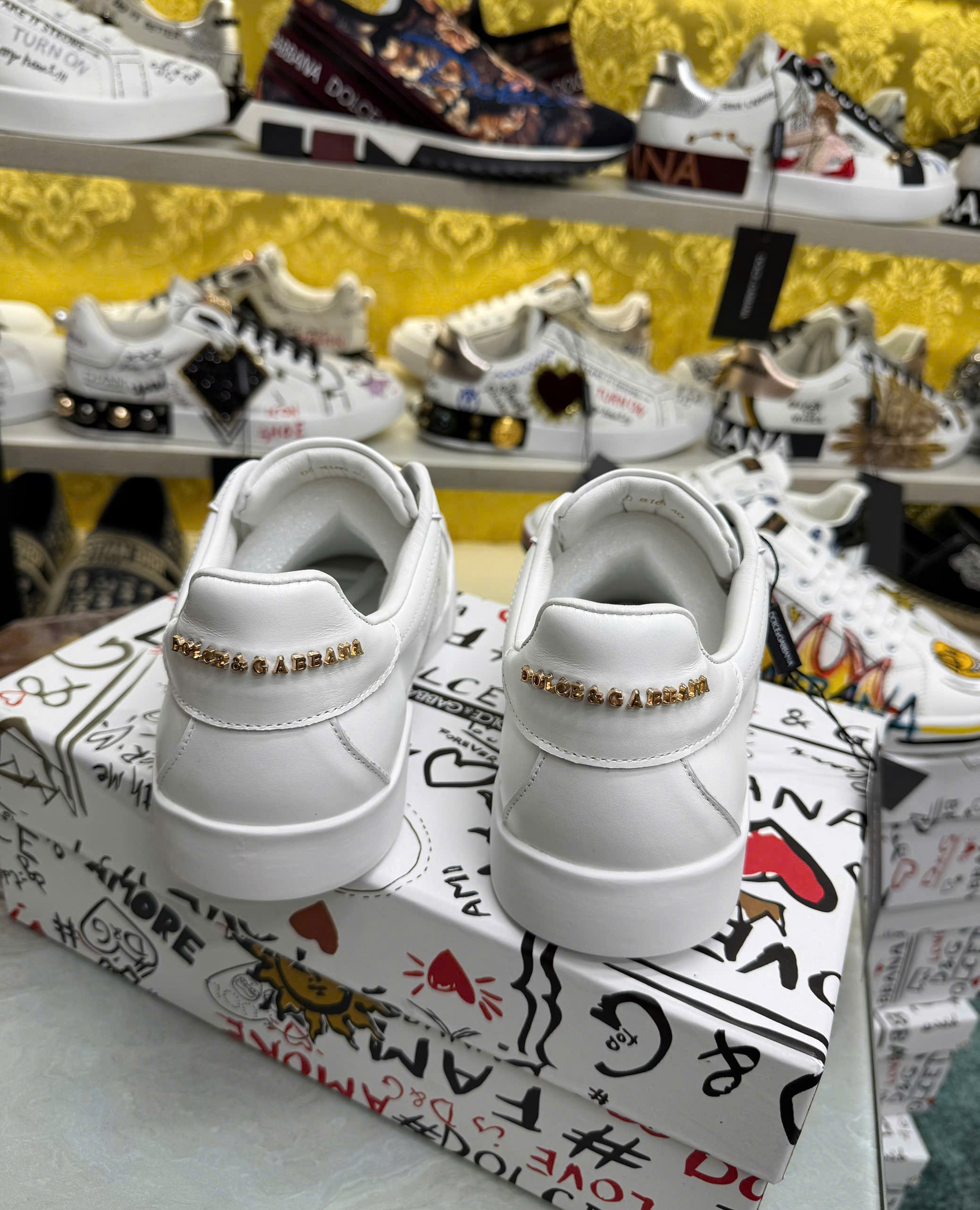 Giày sneaker Dolce Gabbana Trắng tag vuông Vàng new 2026 Like Auth 38-43 MK