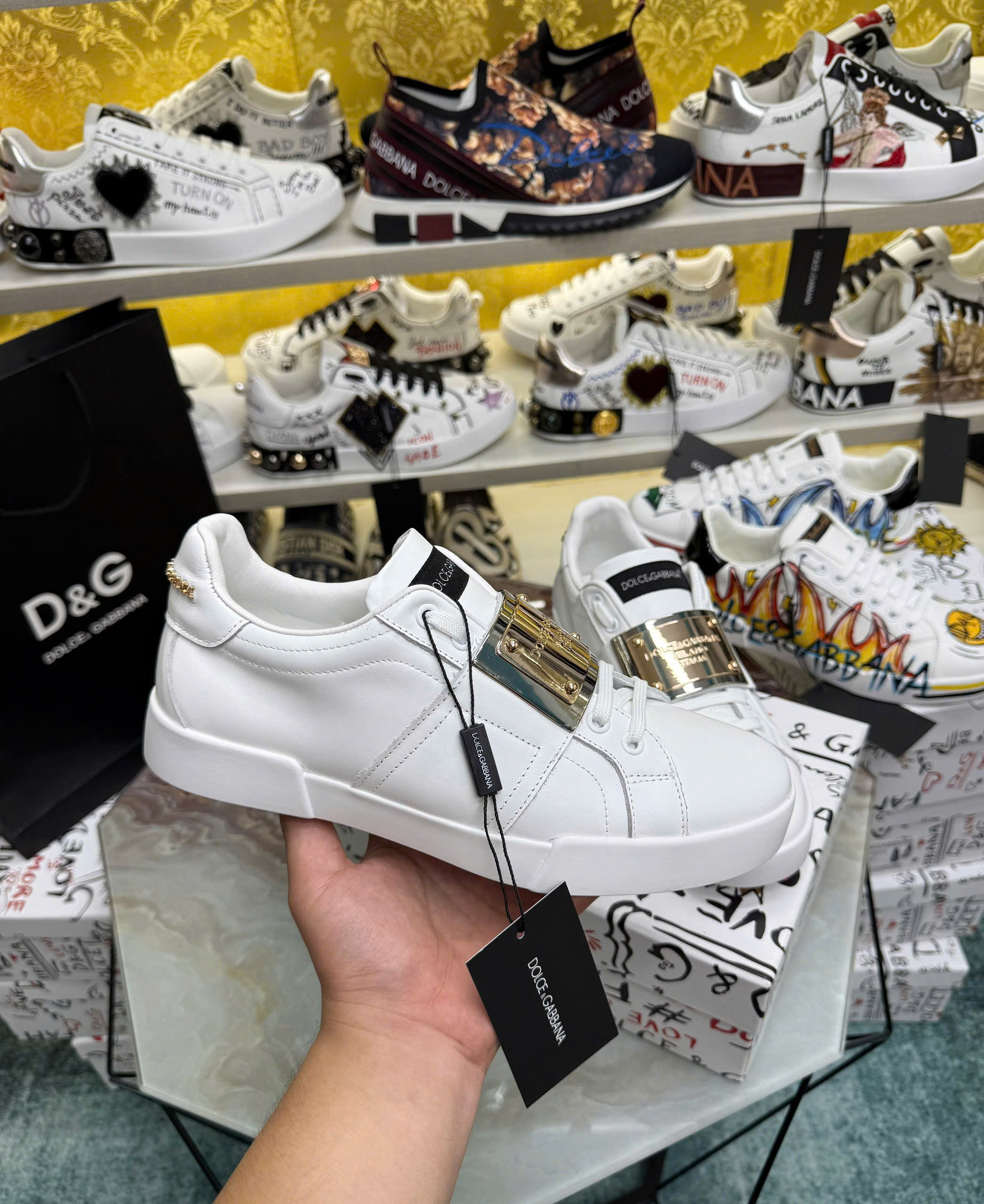 Giày sneaker Dolce Gabbana Trắng tag vuông Vàng new 2026 Like Auth 38-43 MK