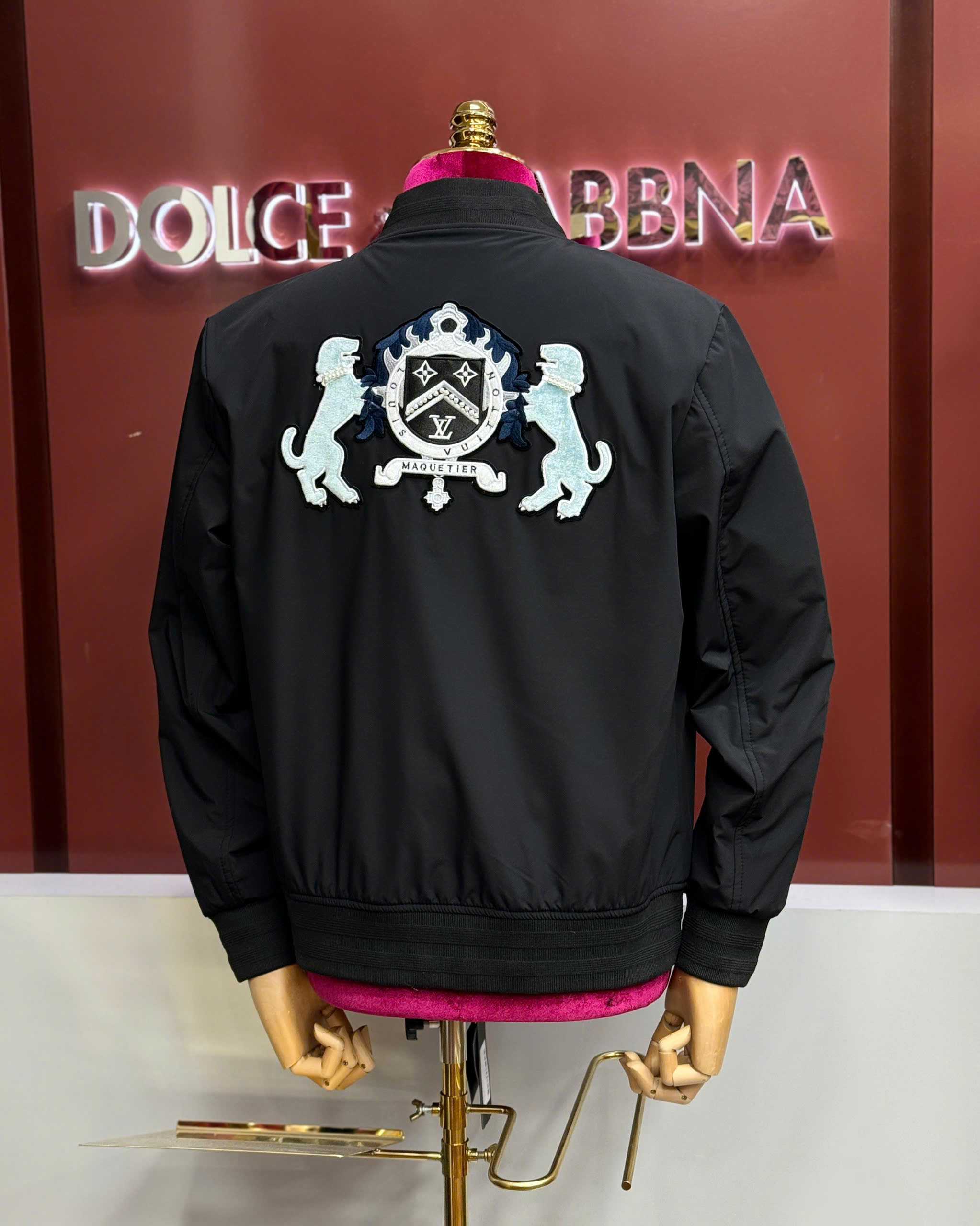 Áo khoác bomber gió Dolce Gabbana DG họa tiết đính hạt trước sau Like Auth S-XL MK