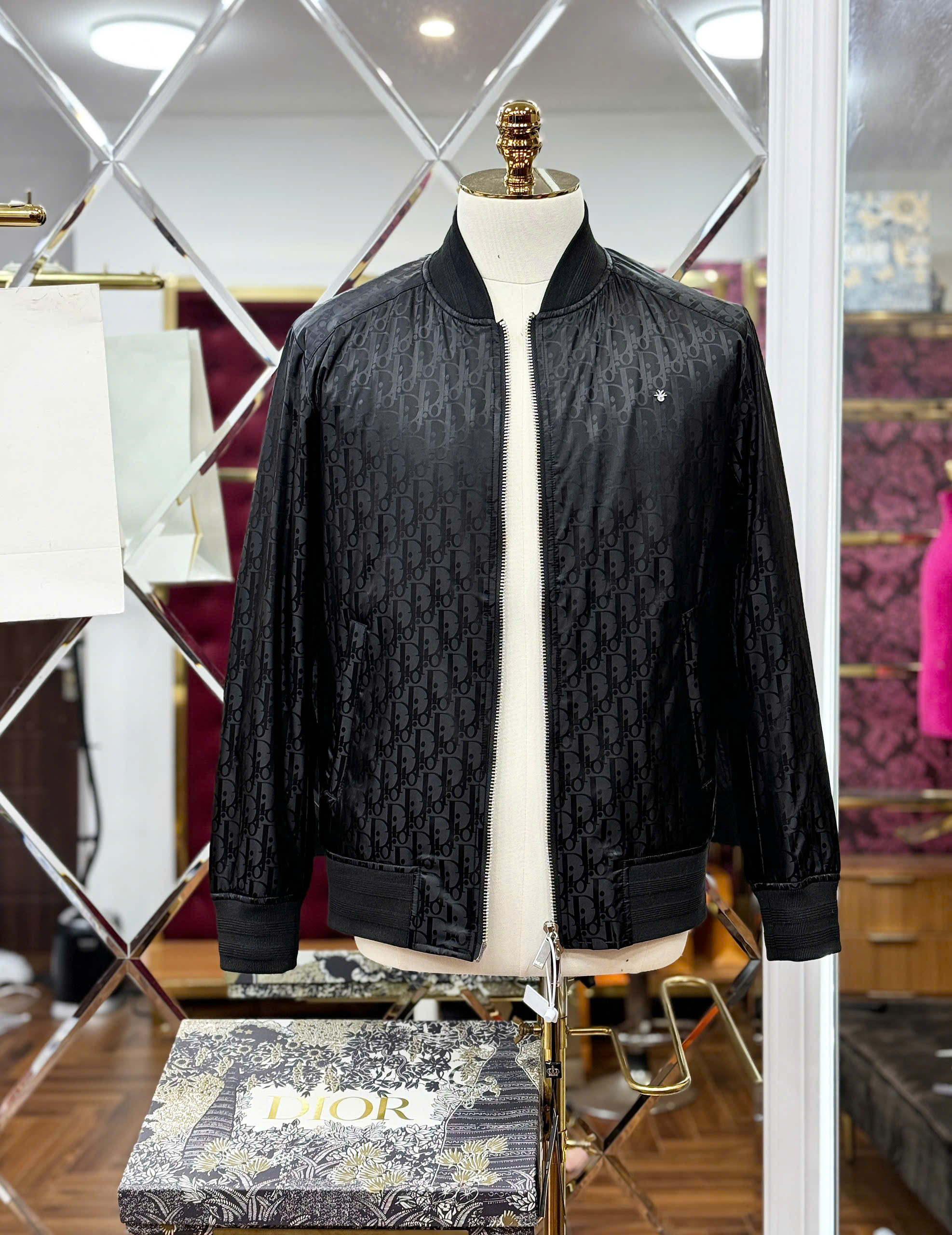 Áo khoác bomber Dior CD đen bóng họa tiết Obique Like Auth 44-50 MK CD