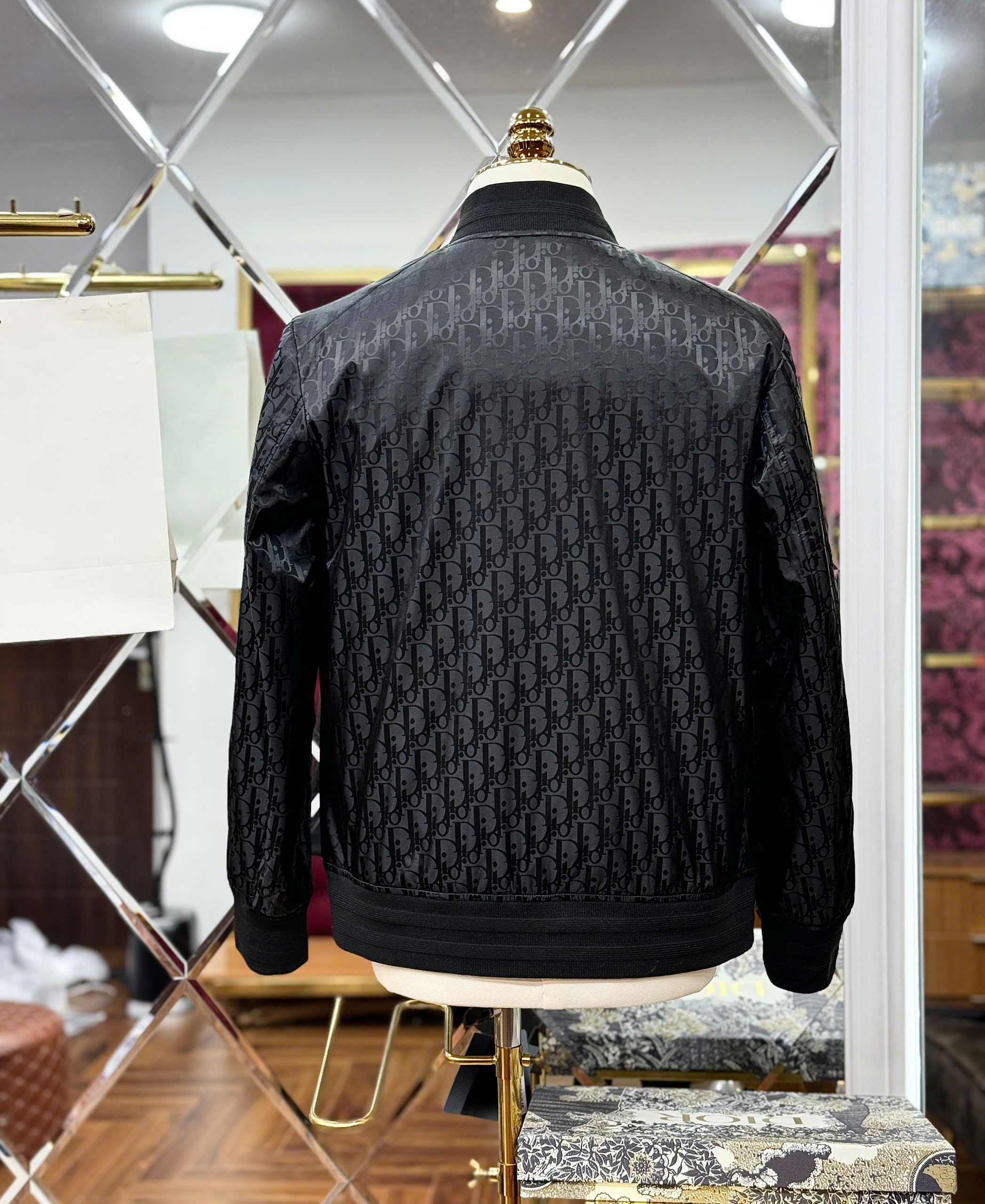 Áo khoác bomber Dior CD đen bóng họa tiết Obique Like Auth 44-50 MK CD