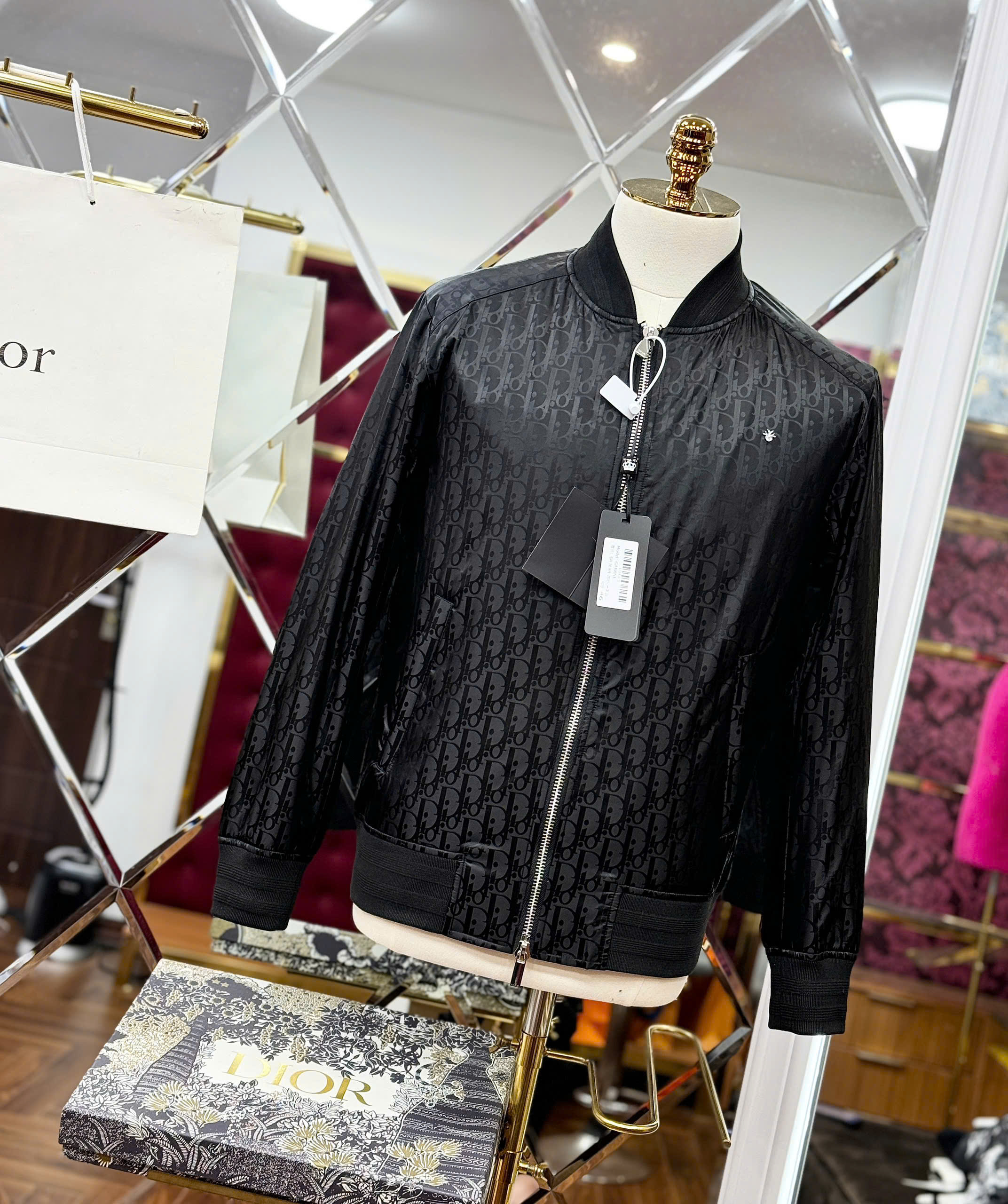 Áo khoác bomber Dior CD đen bóng họa tiết Obique Like Auth 44-50 MK CD