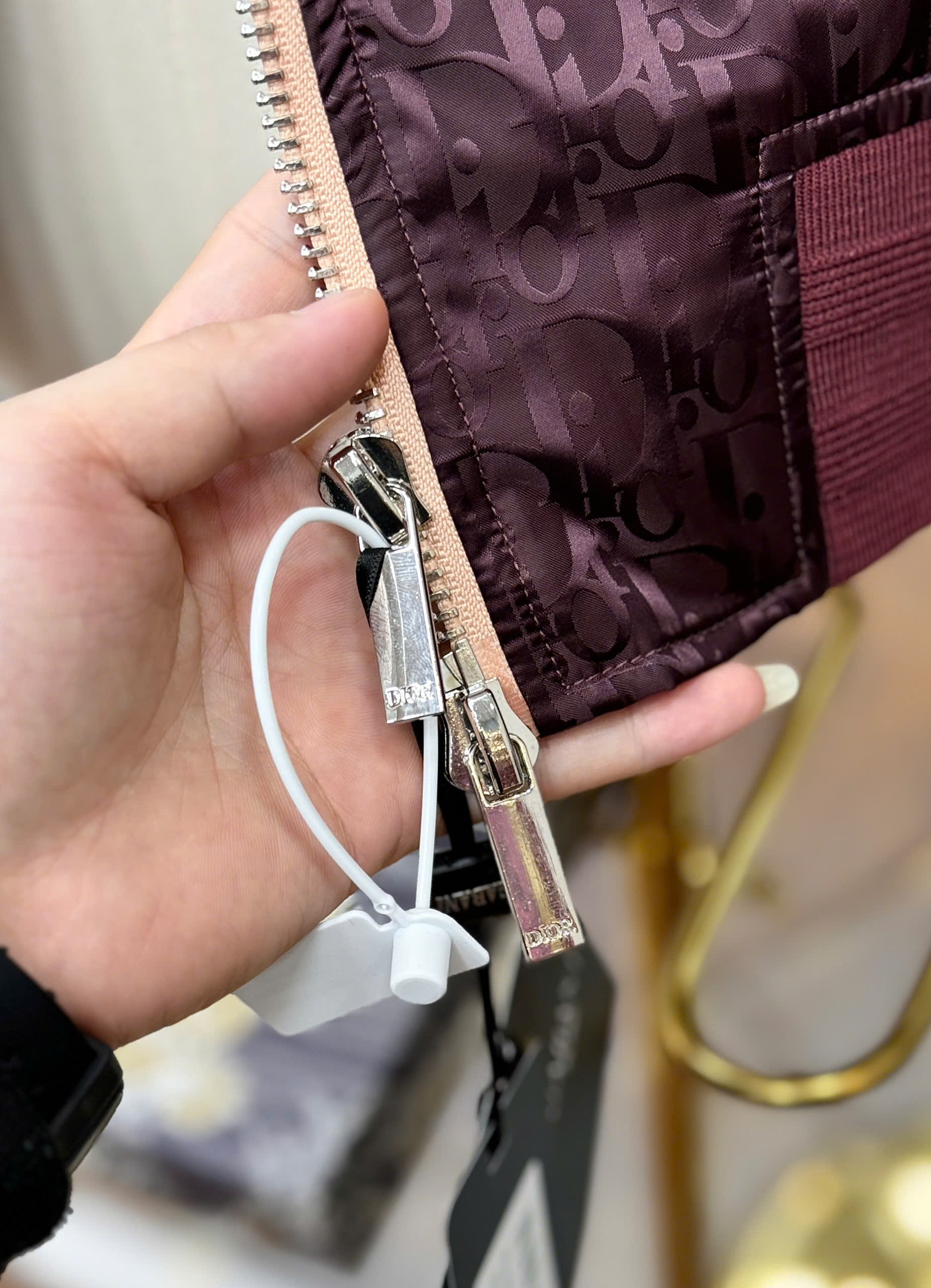 Áo khoác bomber Dior CD đen bóng họa tiết Obique Like Auth 44-50 MK CD