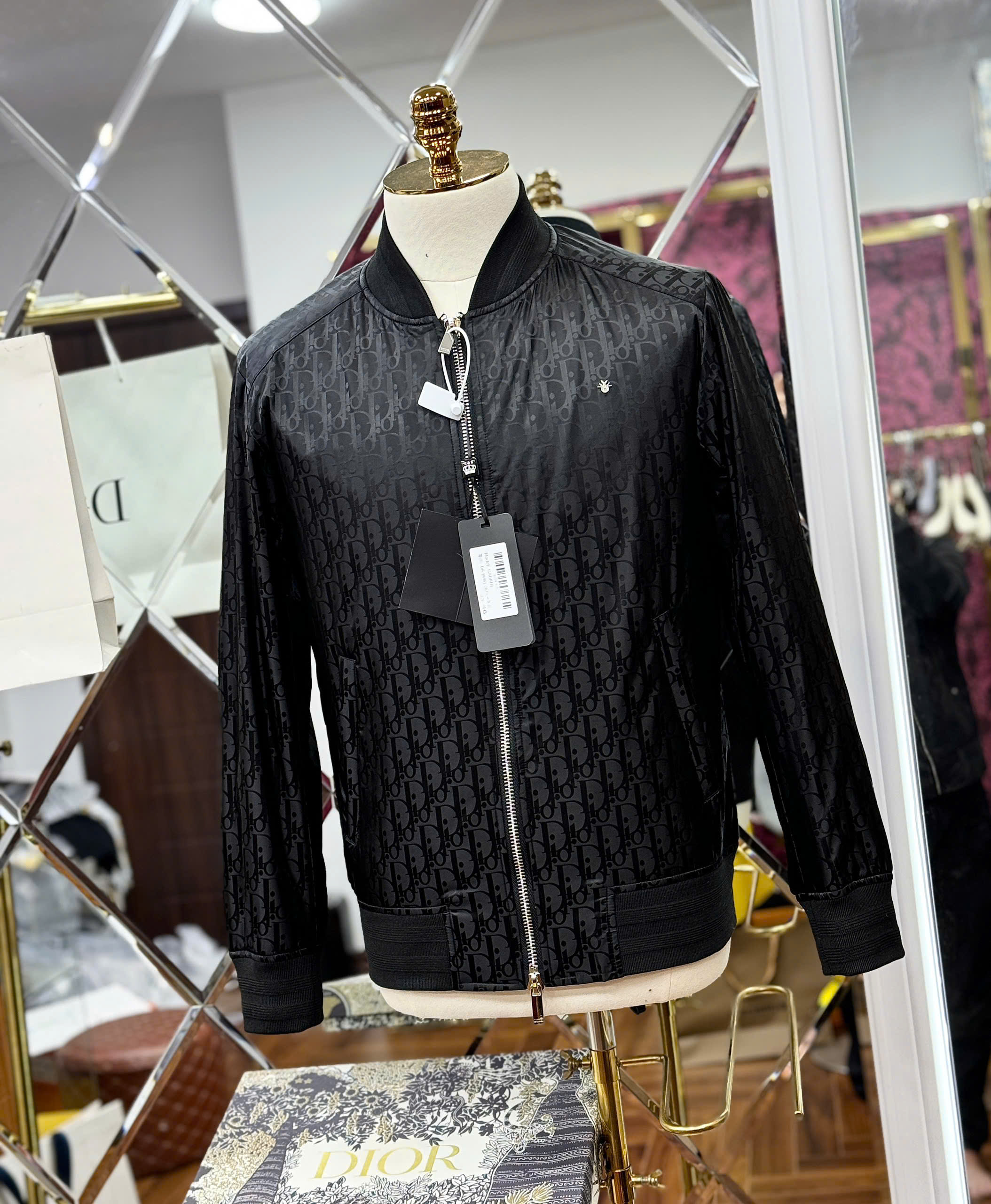 Áo khoác bomber Dior CD đen bóng họa tiết Obique Like Auth 44-50 MK CD