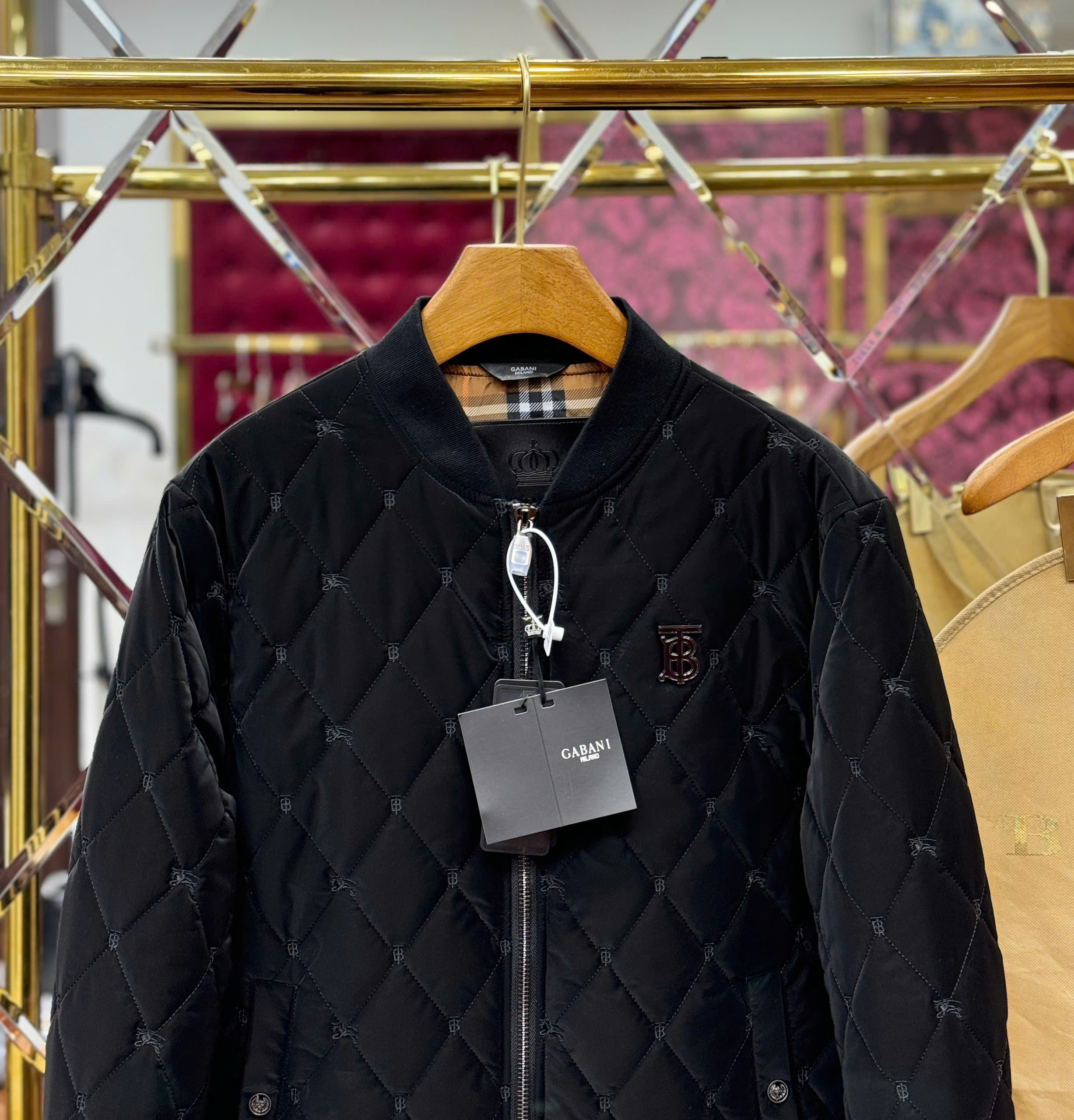 Áo khoác bomber Burberry BBR logo TB ngực lót trong kẻ sọc Like Auth 44-50 MK