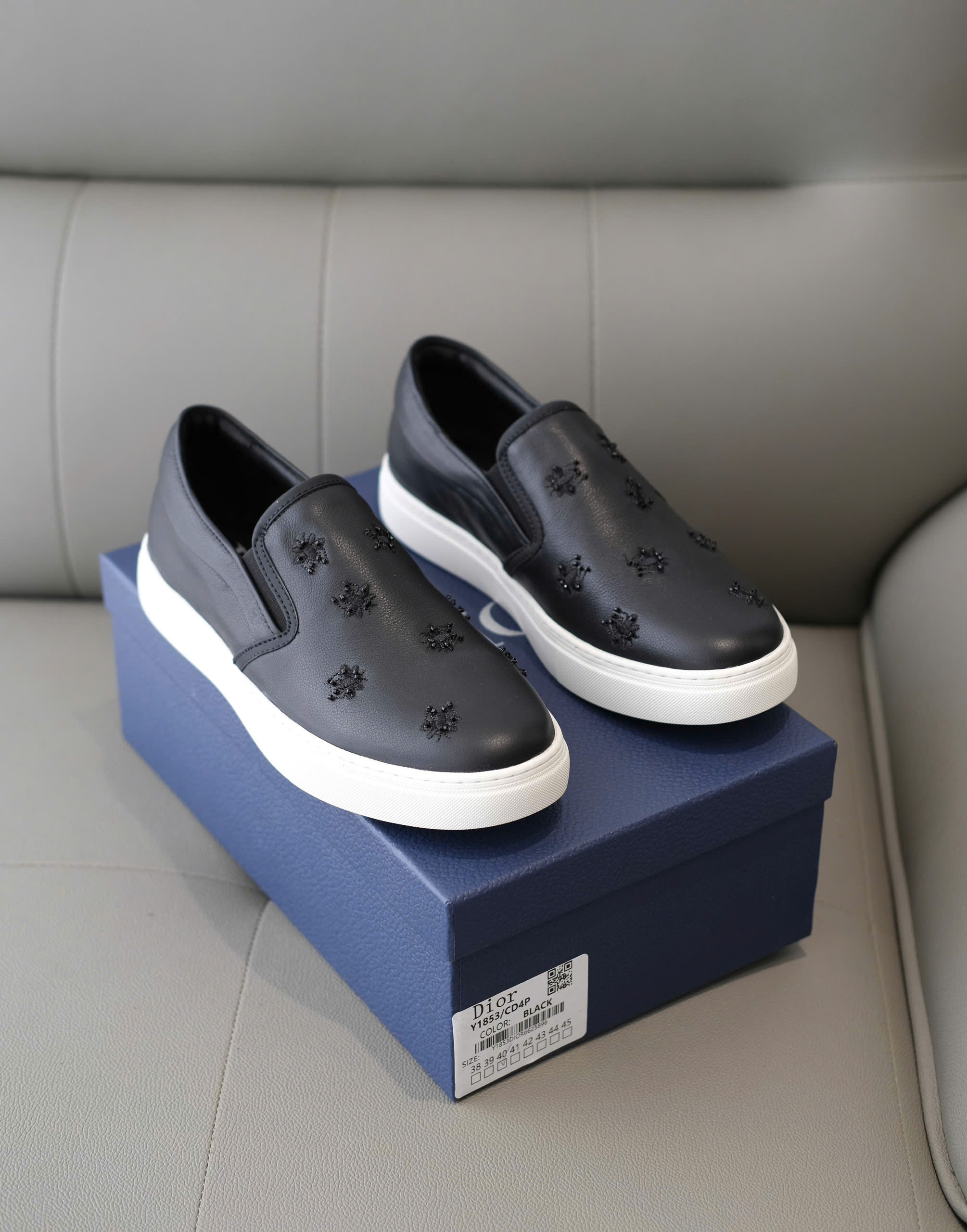 Giày slipon Dior CD thêu Ong full Like Auth 38-43 DDT