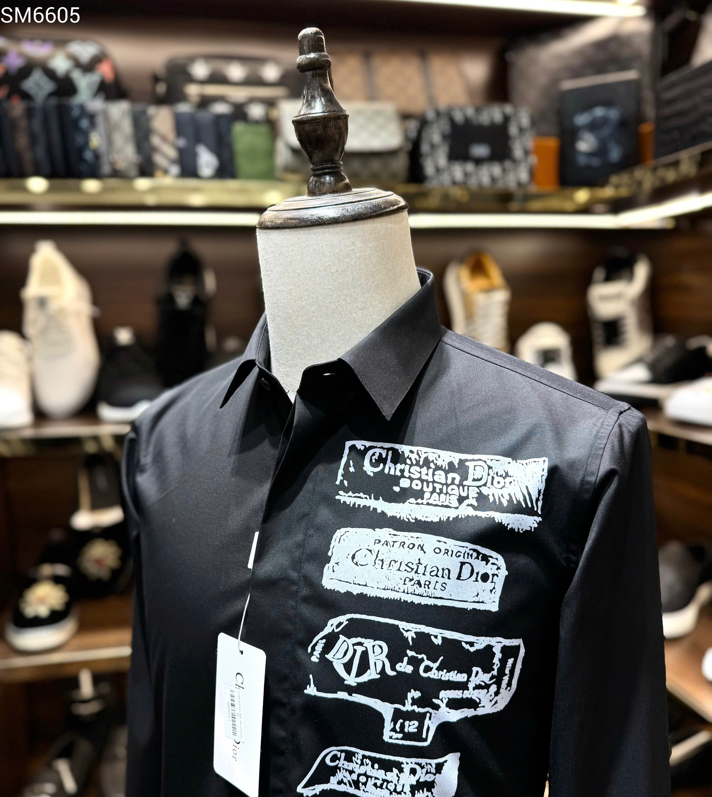 Áo sơ mi dài tay Dior CD Đen họa tiết tag logo vuông Trắng Like Auth on web MK