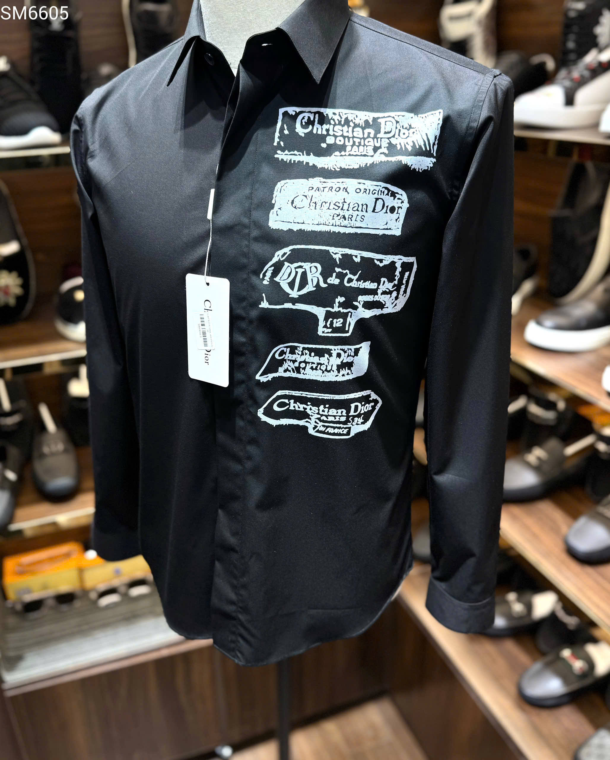 Áo sơ mi dài tay Dior CD Đen họa tiết tag logo vuông Trắng Like Auth on web MK