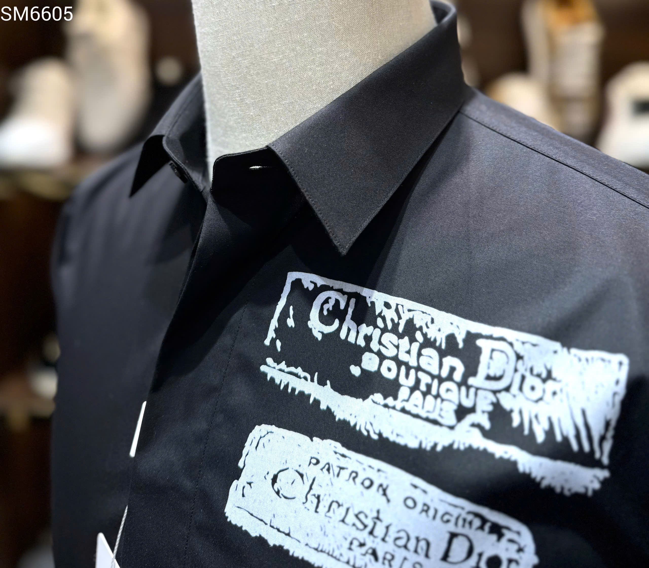 Áo sơ mi dài tay Dior CD Đen họa tiết tag logo vuông Trắng Like Auth on web MK