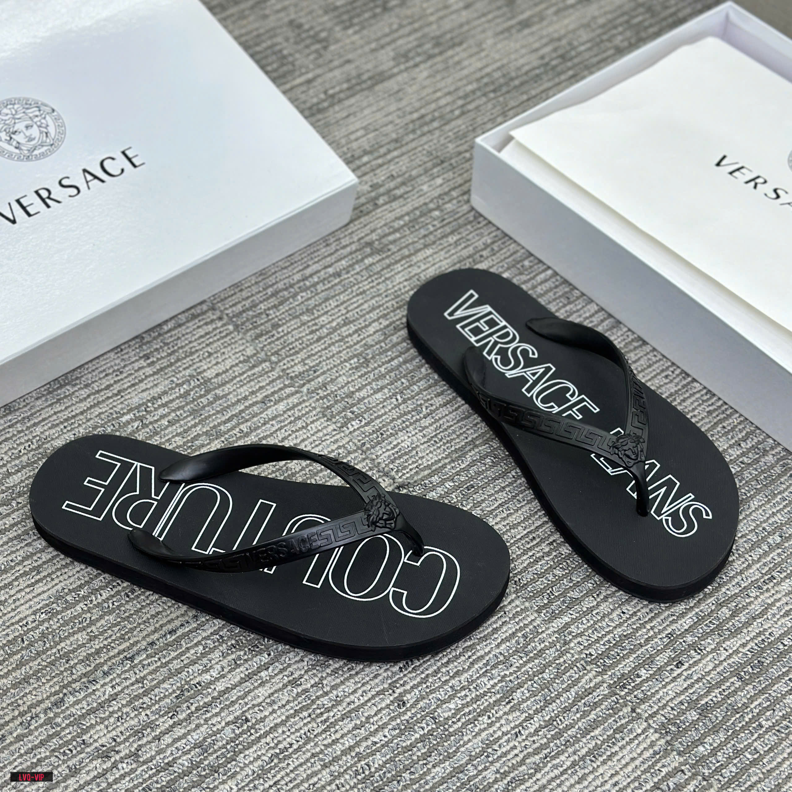 Dép kẹp xỏ ngón flip flop Versace VS Jean Couture basic chữ Trắng Like Auth 38-43 LVQ