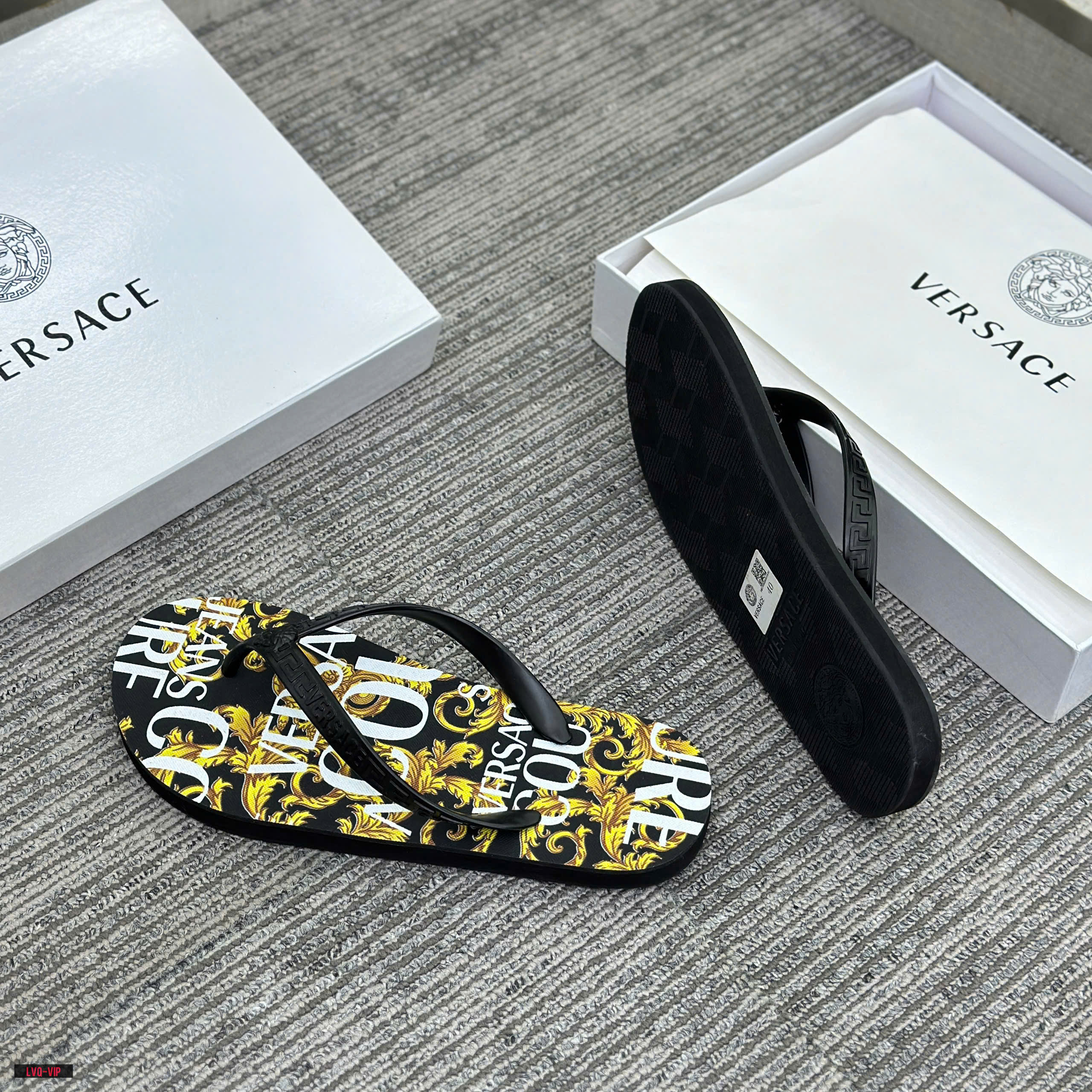 Dép kẹp xỏ ngón flip flop Versace VS Jean Couture họa tiết hoa lá Vàng Like Auth 38-43 LVQ