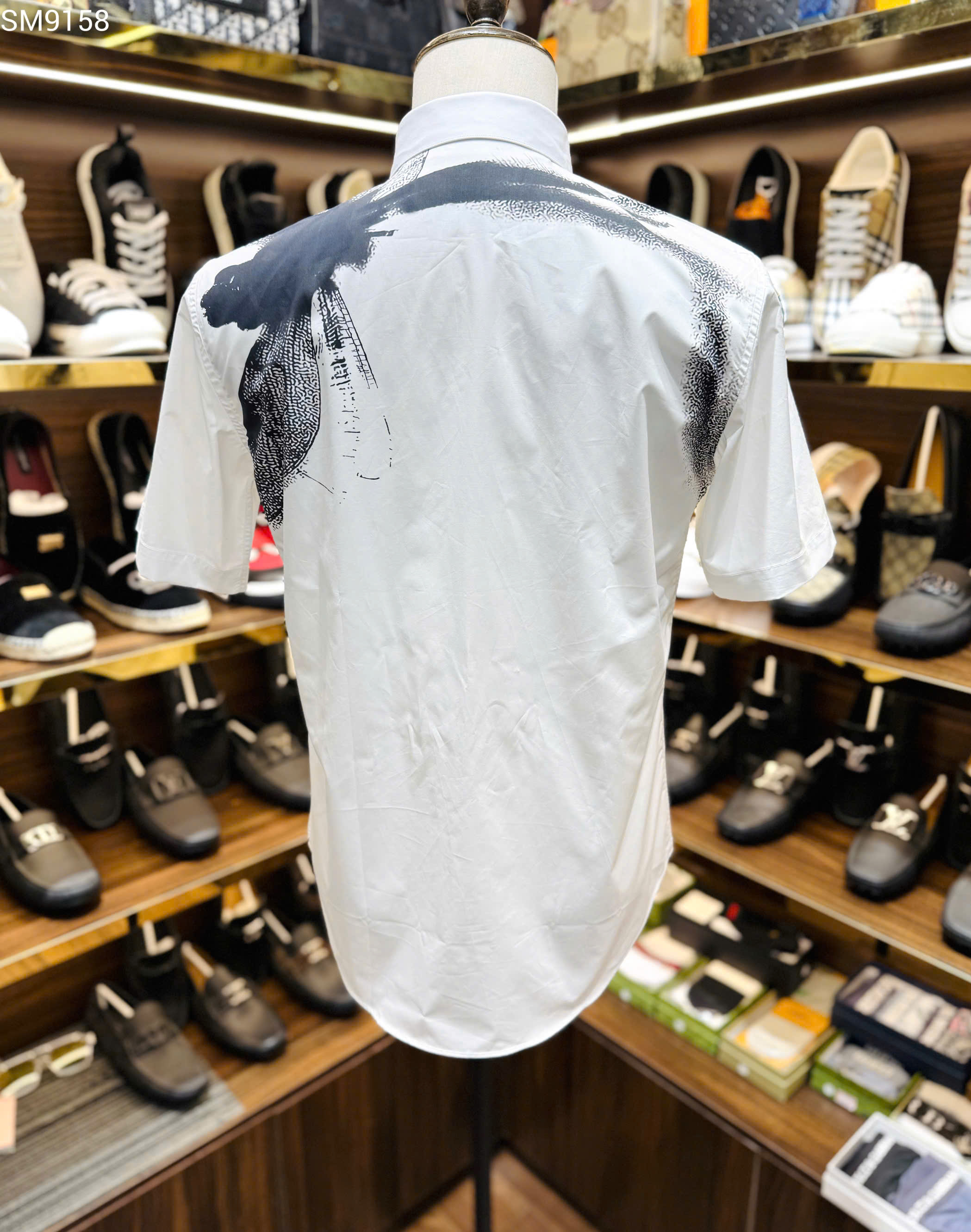 Áo sơ mi cộc tay McQueen MCQ Trắng họa tiết chuồn chuồn Đen vai Like Auth on web MK