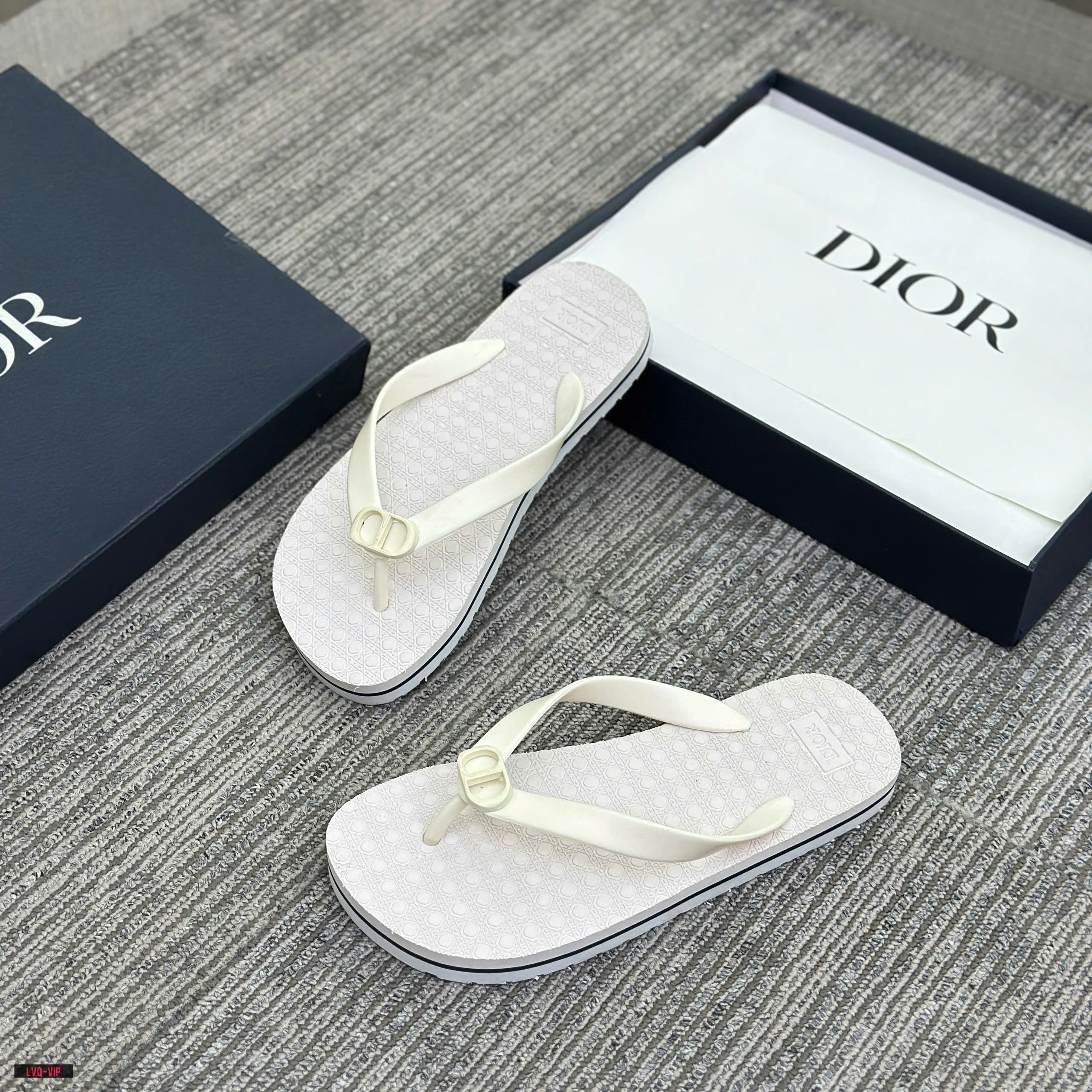 Dép xỏ ngón flip flop Dior CD đế chấm bi Like Auth 38-43 LVQ\Đen
