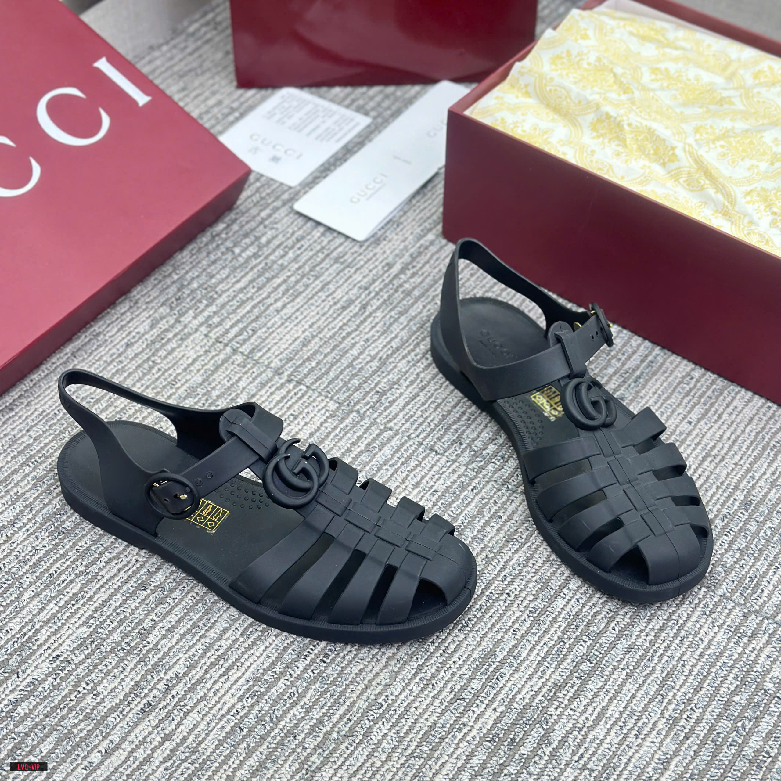 Dép sandal giọ Gucci Đen lỳ tag GC Like Auth 38-43 LVQ