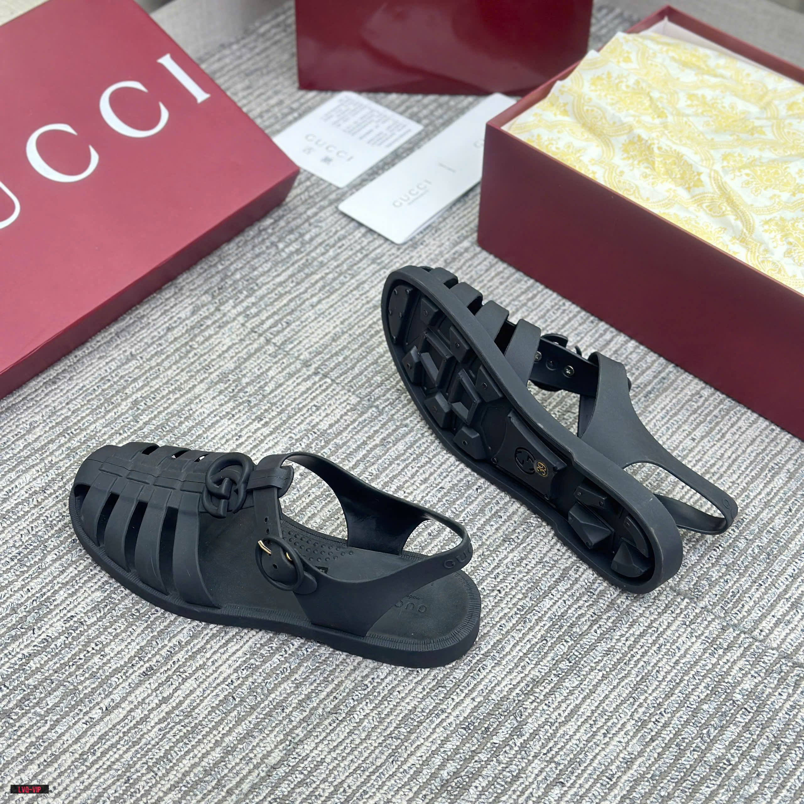 Dép sandal giọ Gucci Đen lỳ tag GC Like Auth 38-43 LVQ
