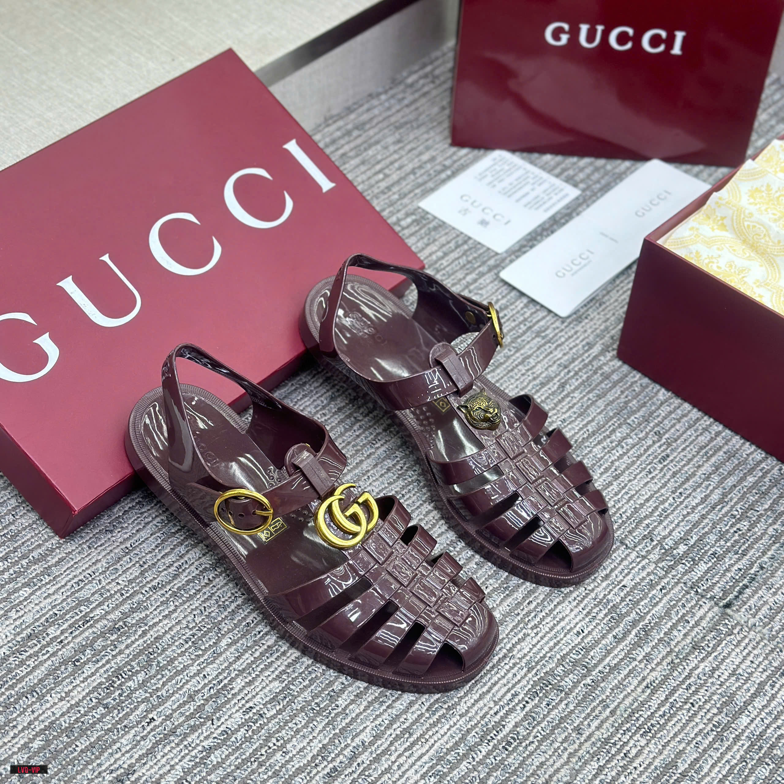 Dép sandal giọ Gucci GC Nâu bóng tag GC và mặt Hổ Vàng Like Auth 38-43 LVQ