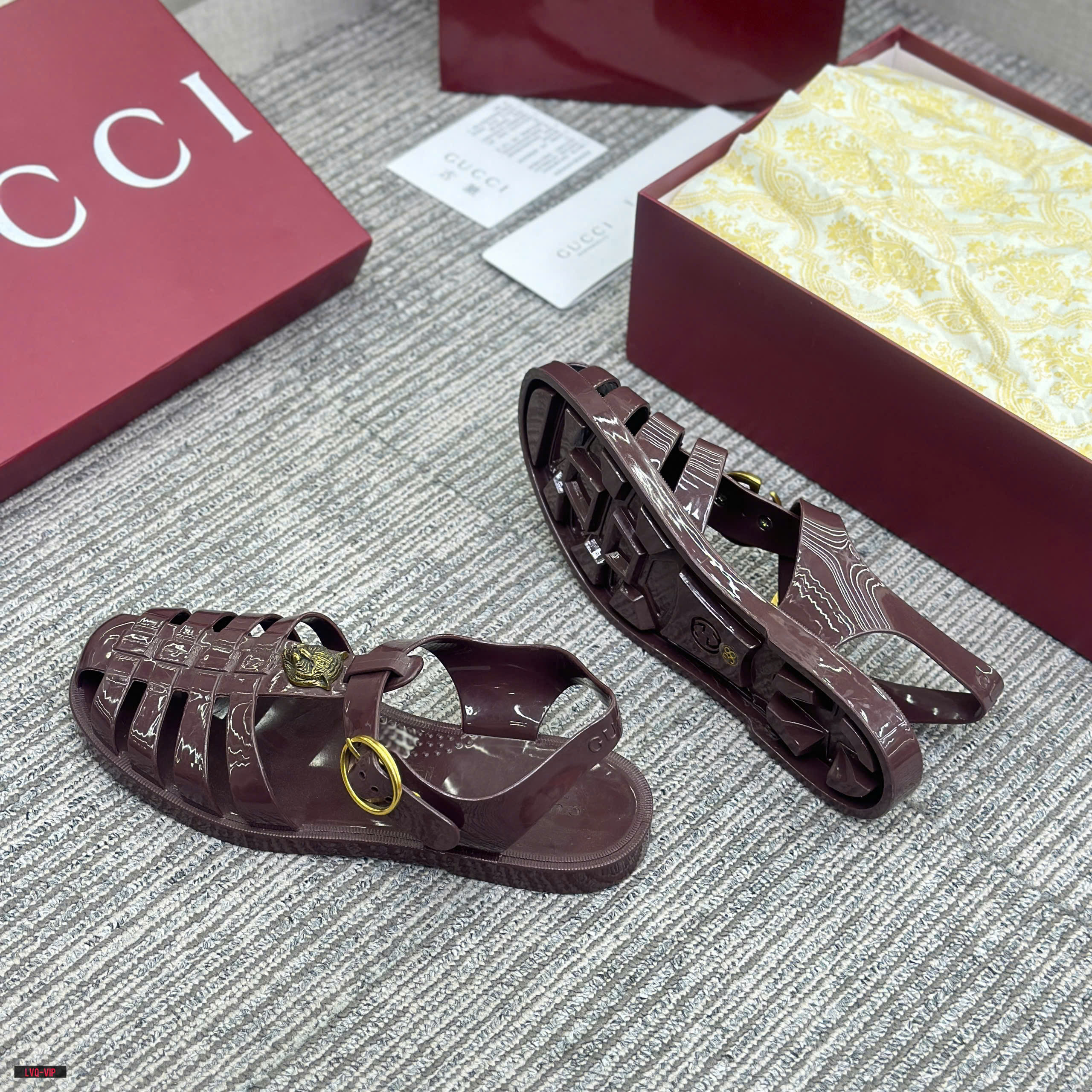 Dép sandal giọ Gucci GC Nâu bóng tag GC và mặt Hổ Vàng Like Auth 38-43 LVQ