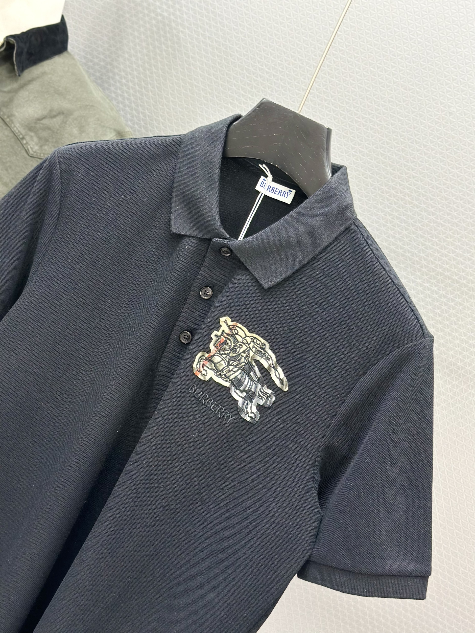 Áo polo Burberry BBR Trắng logo ngựa bay ngực Like Auth XS-L VTN\Đen