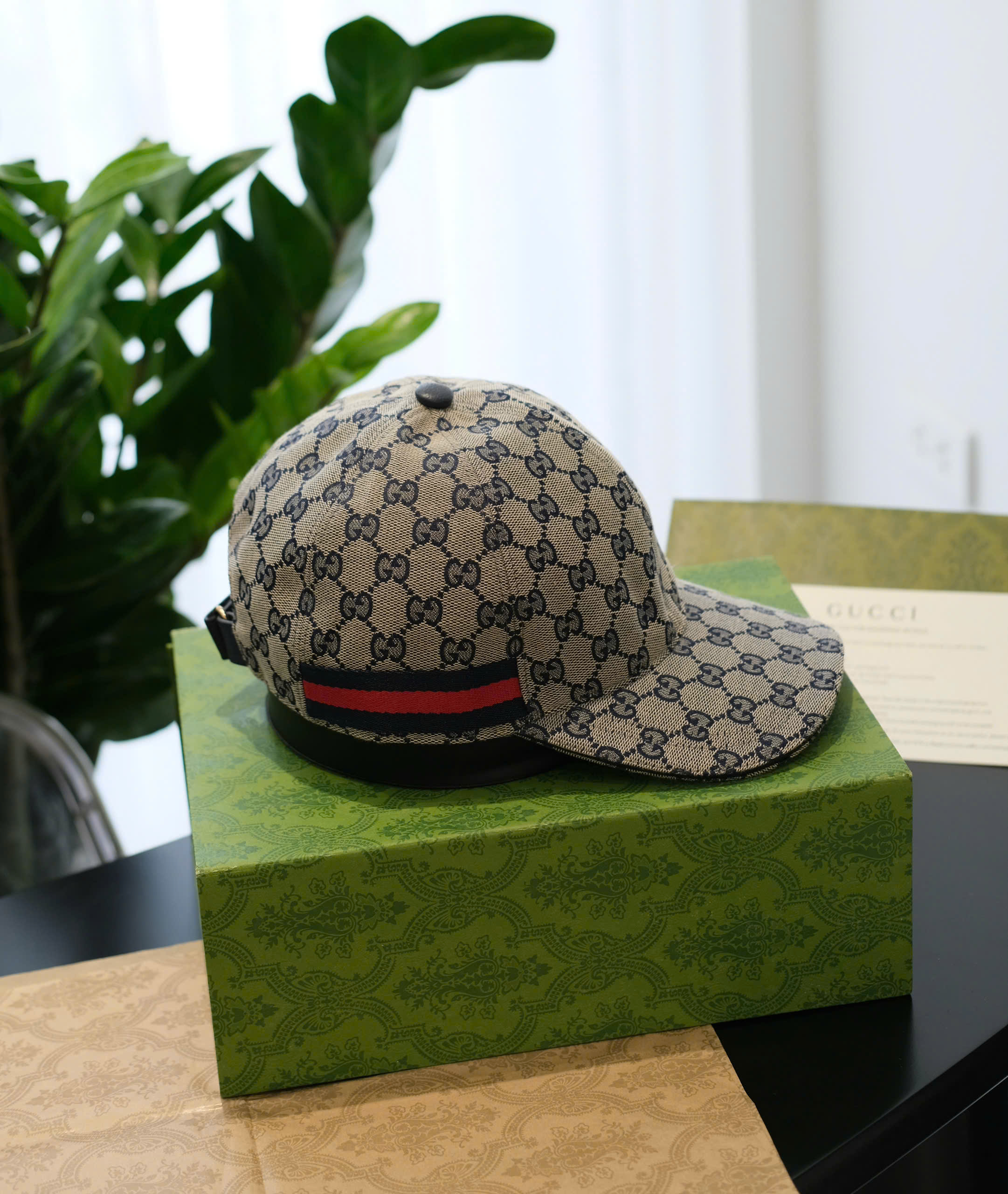 Mũ lưỡi trai nón kết Gucci GC monogram Like Auth S-M DDT