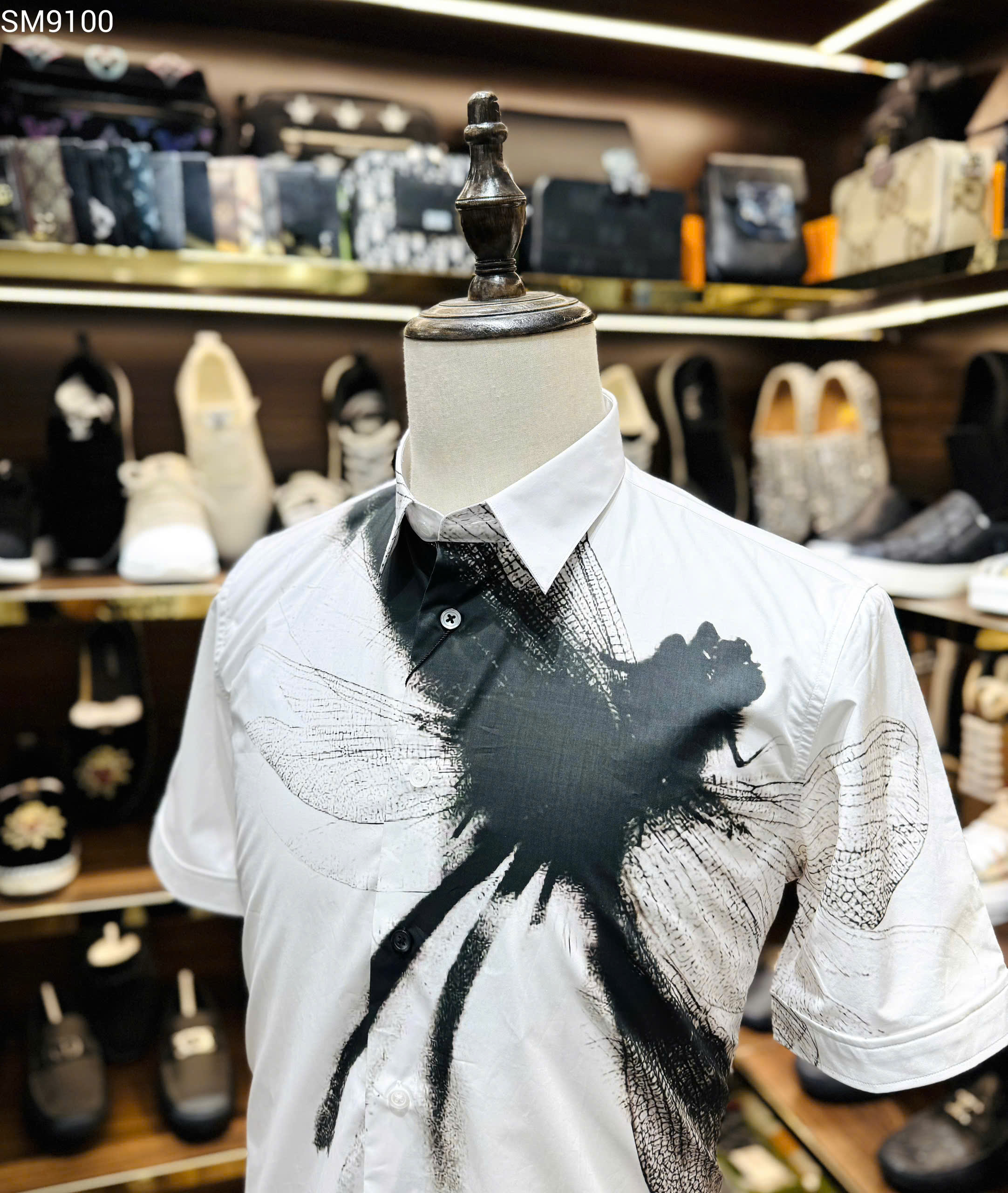 Áo sơ mi cộc tay McQueen MCQ Trắng họa tiết chuồn chuồn Đen ngực Like Auth on web MK